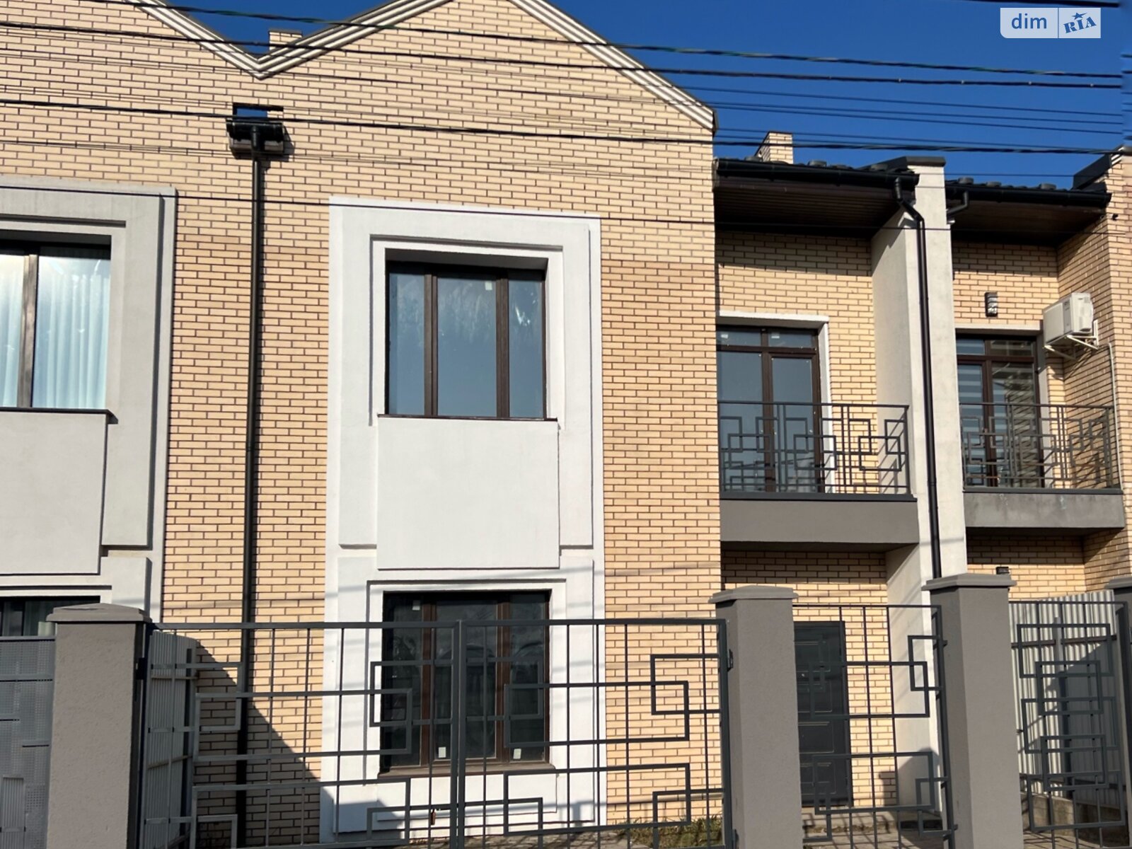 двухэтажный таунхаус, 130 кв. м, кирпич. Продажа в Ужгороде район Червеница фото 1 двухэтажный таунхаус, 130 кв. м, кирпич. Продажа в Ужгороде район Червеница фото 1