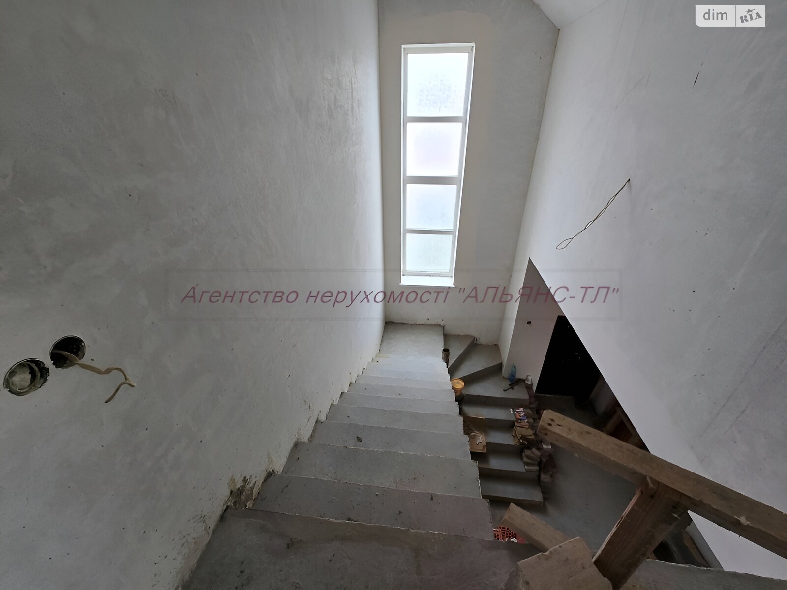 двоповерховий таунхаус, 181.1 кв. м, цегла. Продаж в Ужгороді, район Червениця фото 1 двоповерховий таунхаус, 181.1 кв. м, цегла. Продаж в Ужгороді, район Червениця фото 1