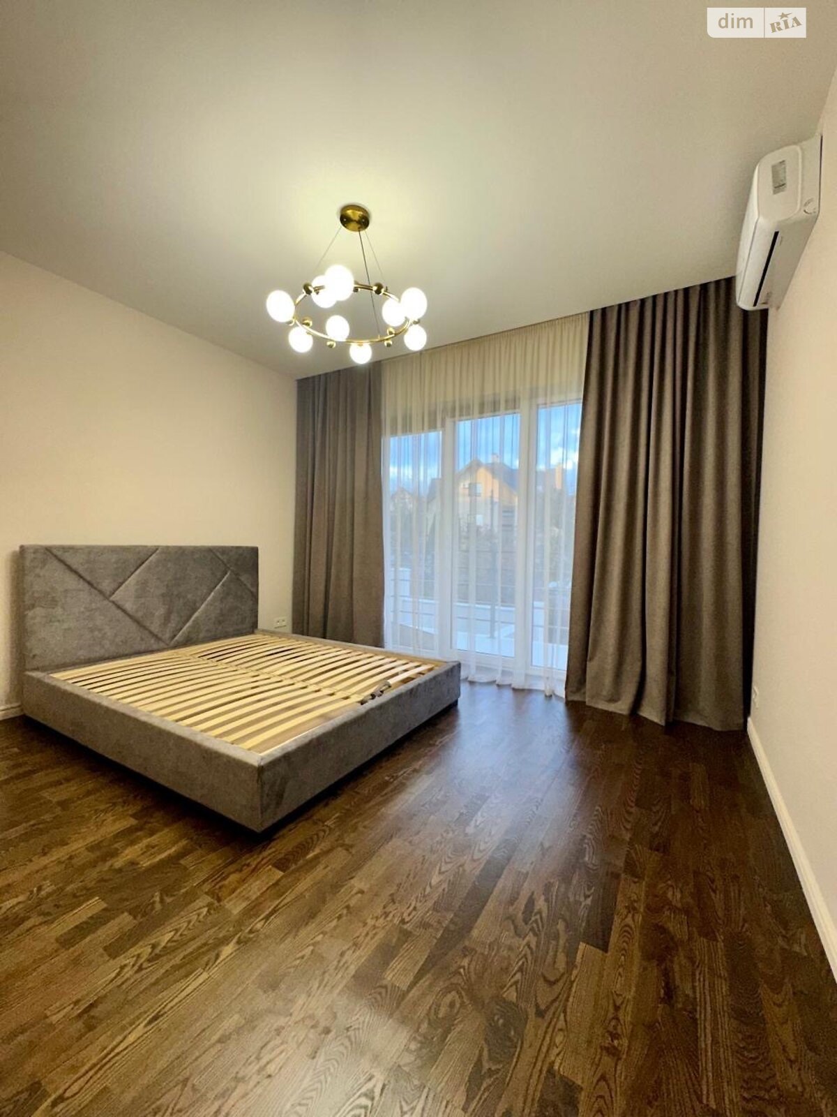 трехэтажный таунхаус, 135 кв. м, кирпич. Продажа в Ужгороде район Кальвария фото 1 трехэтажный таунхаус, 135 кв. м, кирпич. Продажа в Ужгороде район Кальвария фото 1