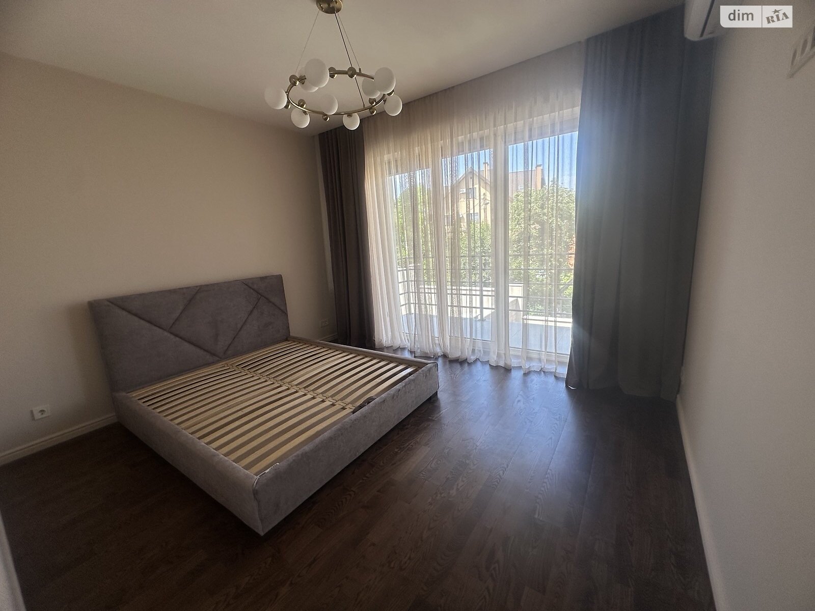 трехэтажный таунхаус, 135 кв. м, кирпич. Продажа в Ужгороде район Кальвария фото 1 трехэтажный таунхаус, 135 кв. м, кирпич. Продажа в Ужгороде район Кальвария фото 1