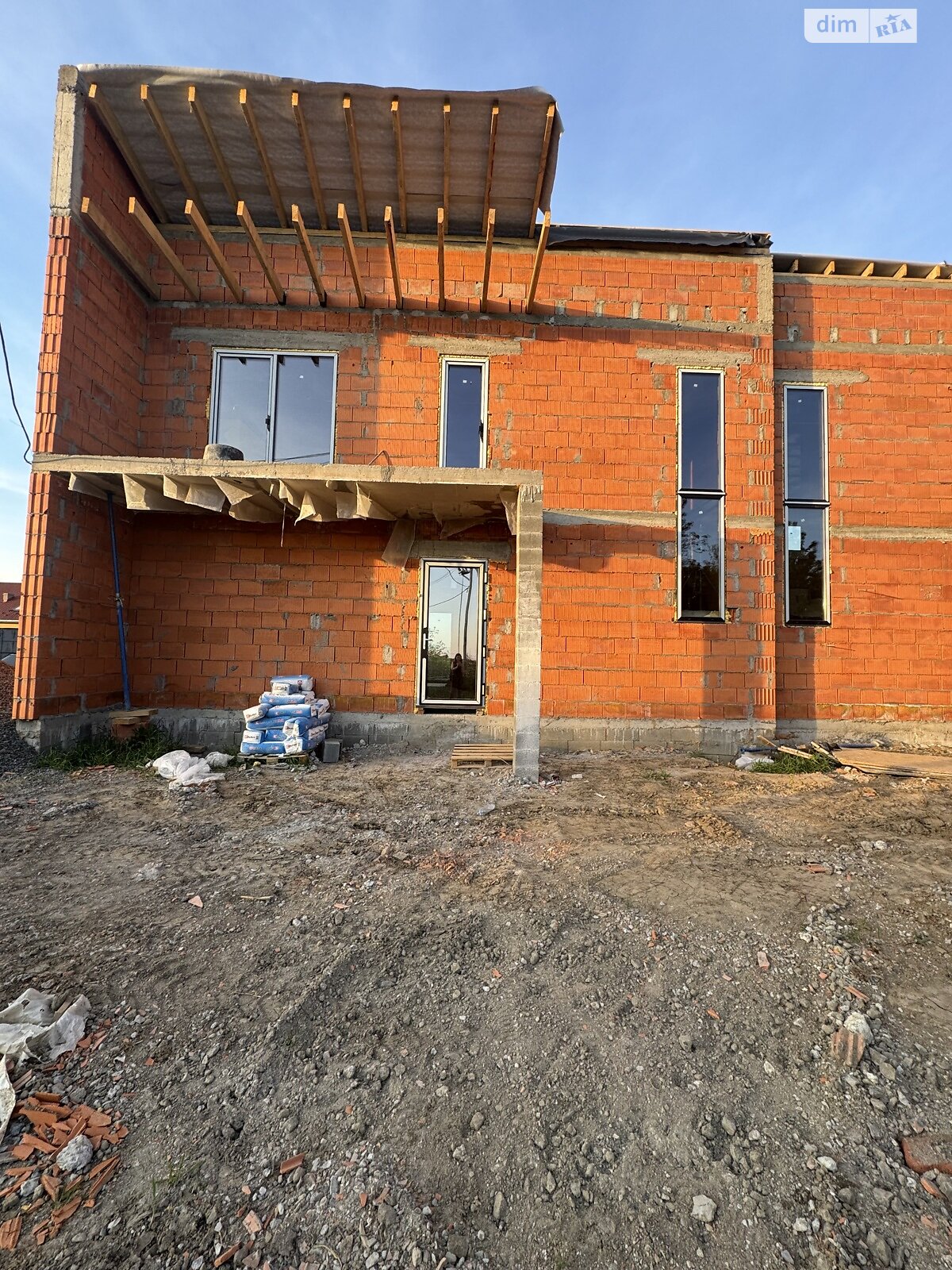 трехэтажный таунхаус, 115 кв. м, кирпич. Продажа в Ужгороде фото 1 трехэтажный таунхаус, 115 кв. м, кирпич. Продажа в Ужгороде фото 1