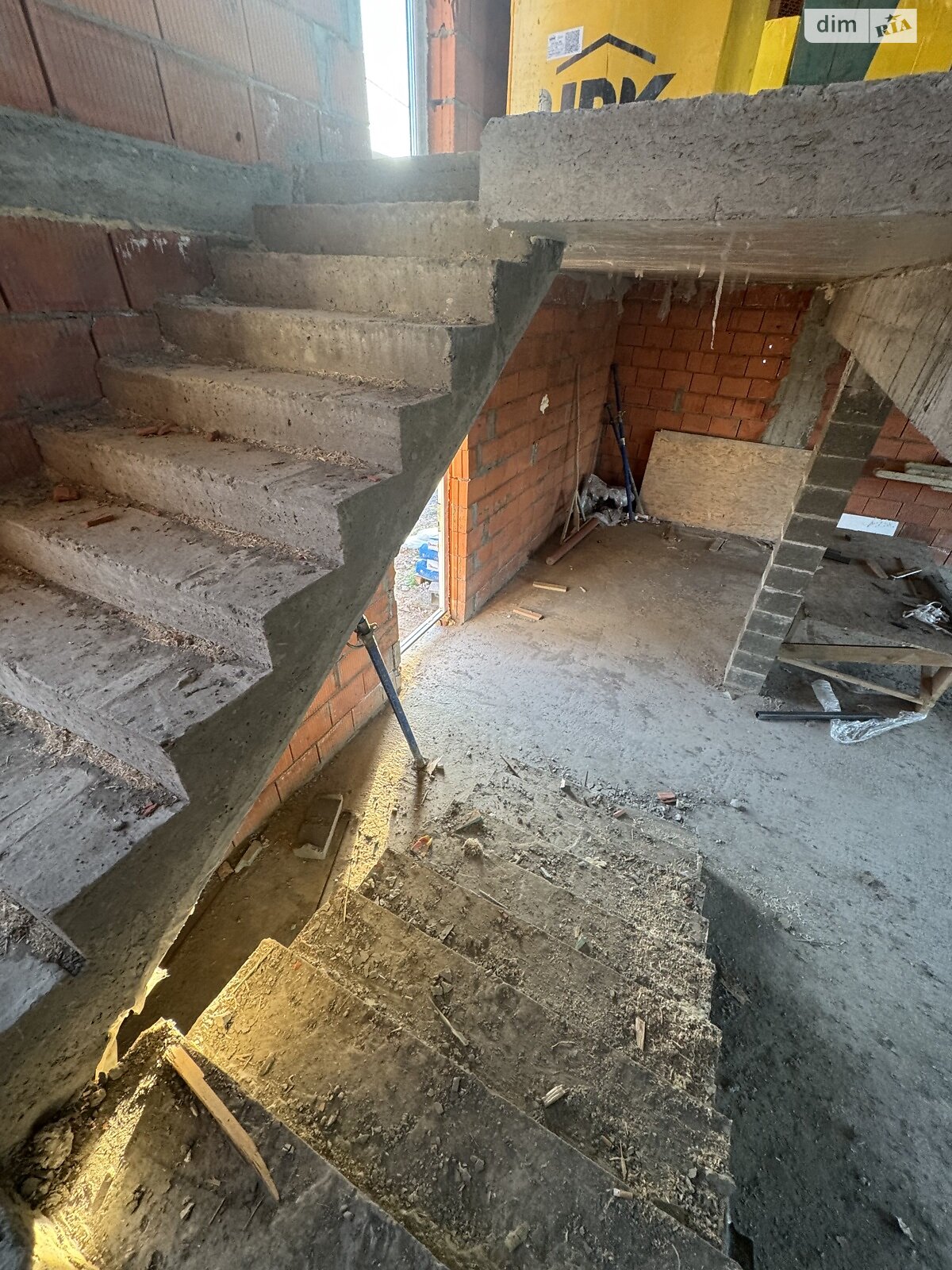 трехэтажный таунхаус, 115 кв. м, кирпич. Продажа в Ужгороде фото 1 трехэтажный таунхаус, 115 кв. м, кирпич. Продажа в Ужгороде фото 1