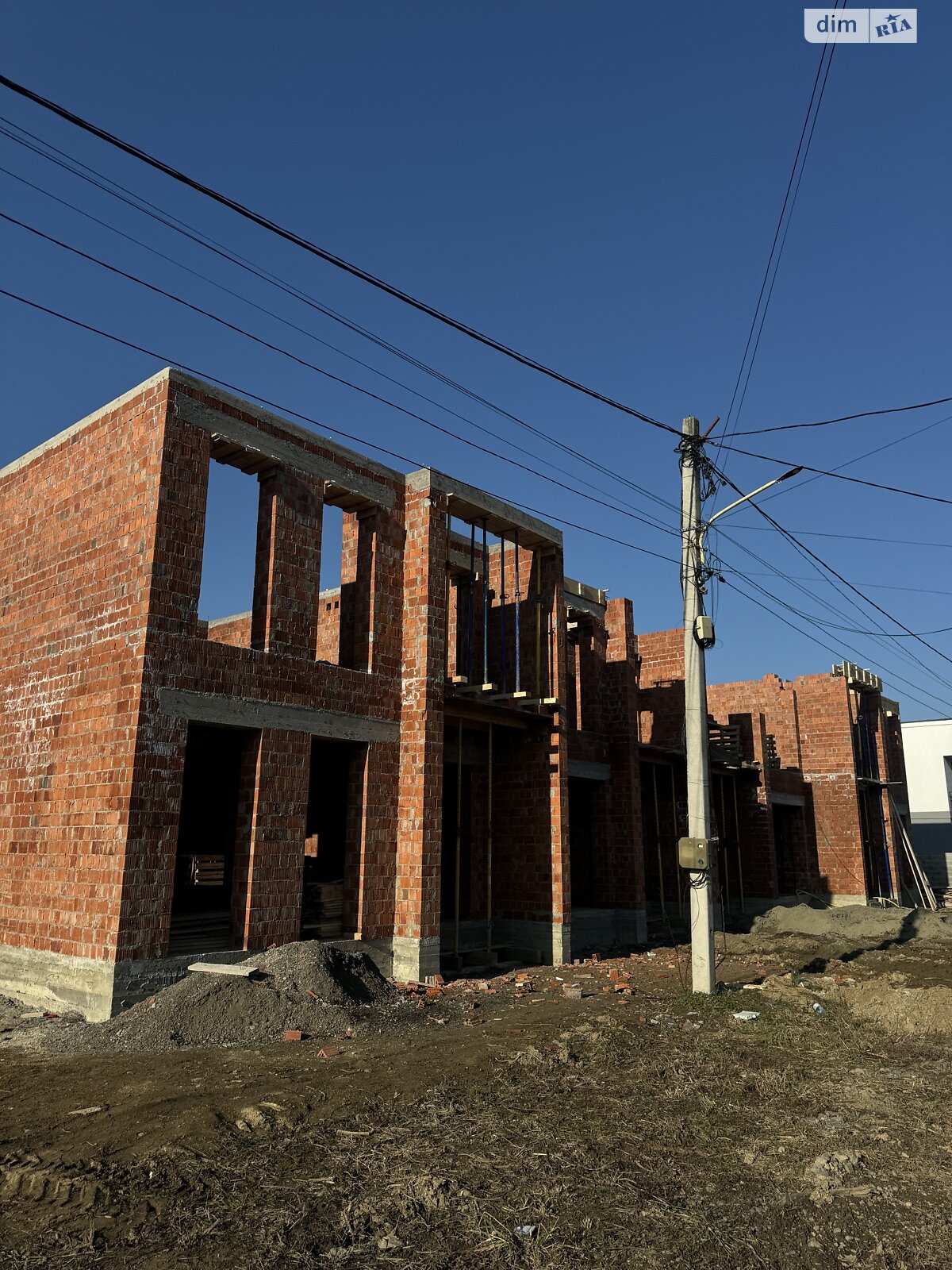 двухэтажный таунхаус, 145 кв. м, кирпич. Продажа в Ужгороде район Компотный фото 1 двухэтажный таунхаус, 145 кв. м, кирпич. Продажа в Ужгороде район Компотный фото 1