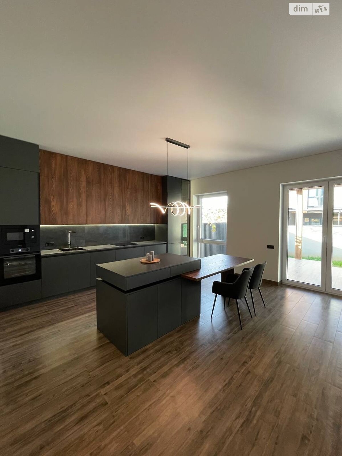 двухэтажный таунхаус, 154 кв. м, кирпич. Продажа в Ужгороде район Компотный фото 1