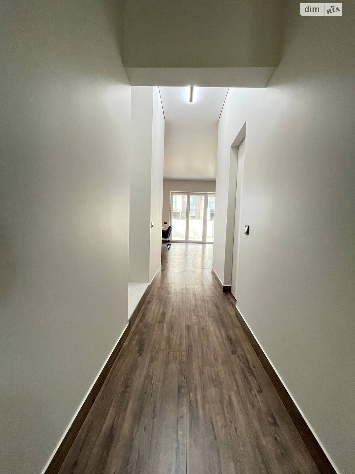 двухэтажный таунхаус, 154 кв. м, кирпич. Продажа в Ужгороде район Компотный фото 1