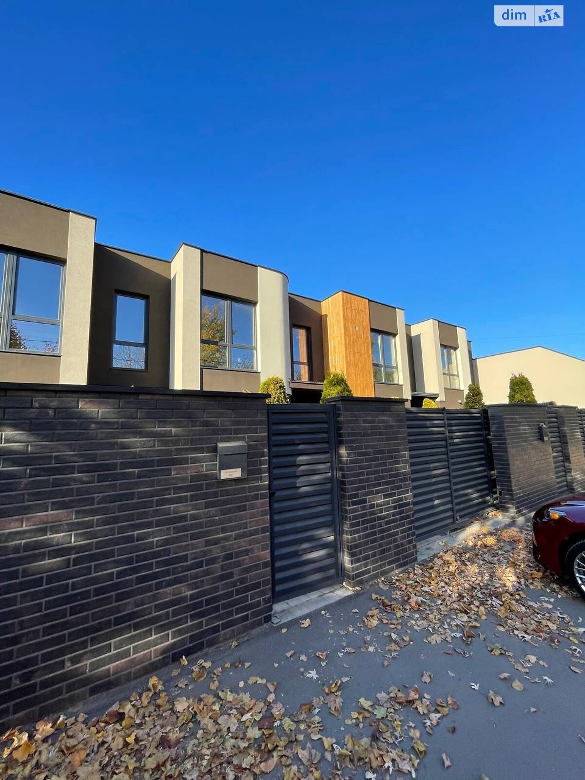 двухэтажный таунхаус, 154 кв. м, кирпич. Продажа в Ужгороде район Компотный фото 1