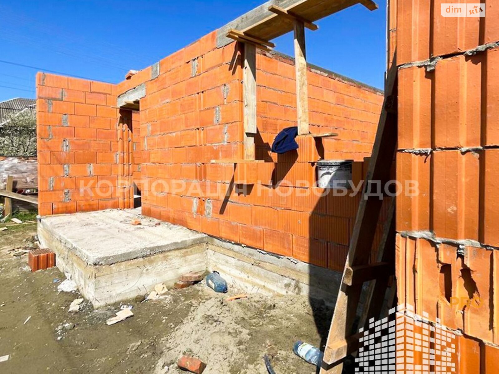 двухэтажный таунхаус, 108 кв. м, кирпич. Продажа в Ужгороде район Новый фото 1 двухэтажный таунхаус, 108 кв. м, кирпич. Продажа в Ужгороде район Новый фото 1