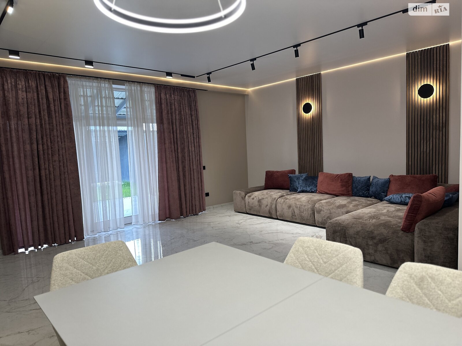 двоповерховий таунхаус, 180 кв. м, цегла. Продаж в Ужгороді, район Новий фото 1 двоповерховий таунхаус, 180 кв. м, цегла. Продаж в Ужгороді, район Новий фото 1