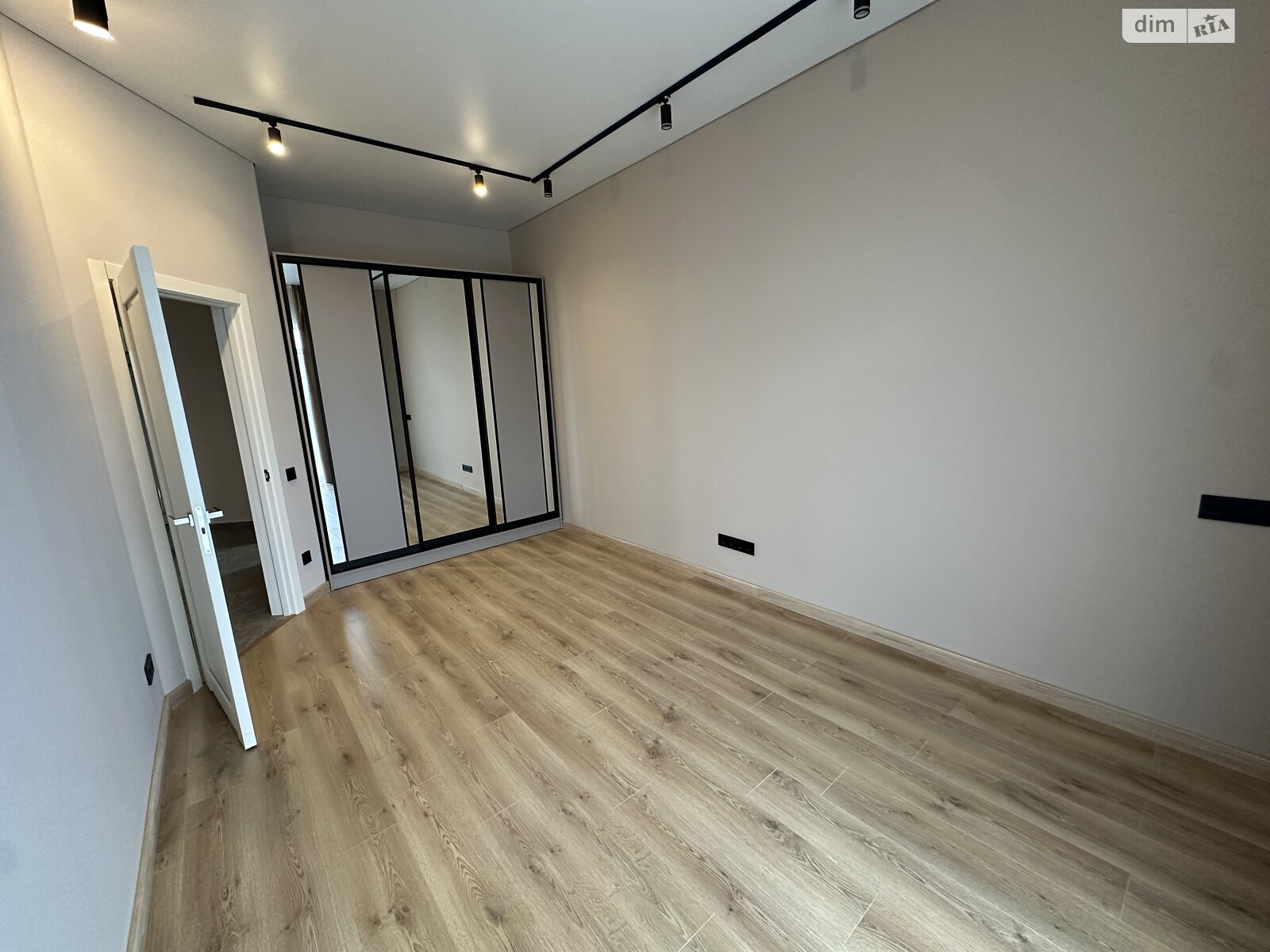 двоповерховий таунхаус, 180 кв. м, цегла. Продаж в Ужгороді, район Новий фото 1 двоповерховий таунхаус, 180 кв. м, цегла. Продаж в Ужгороді, район Новий фото 1