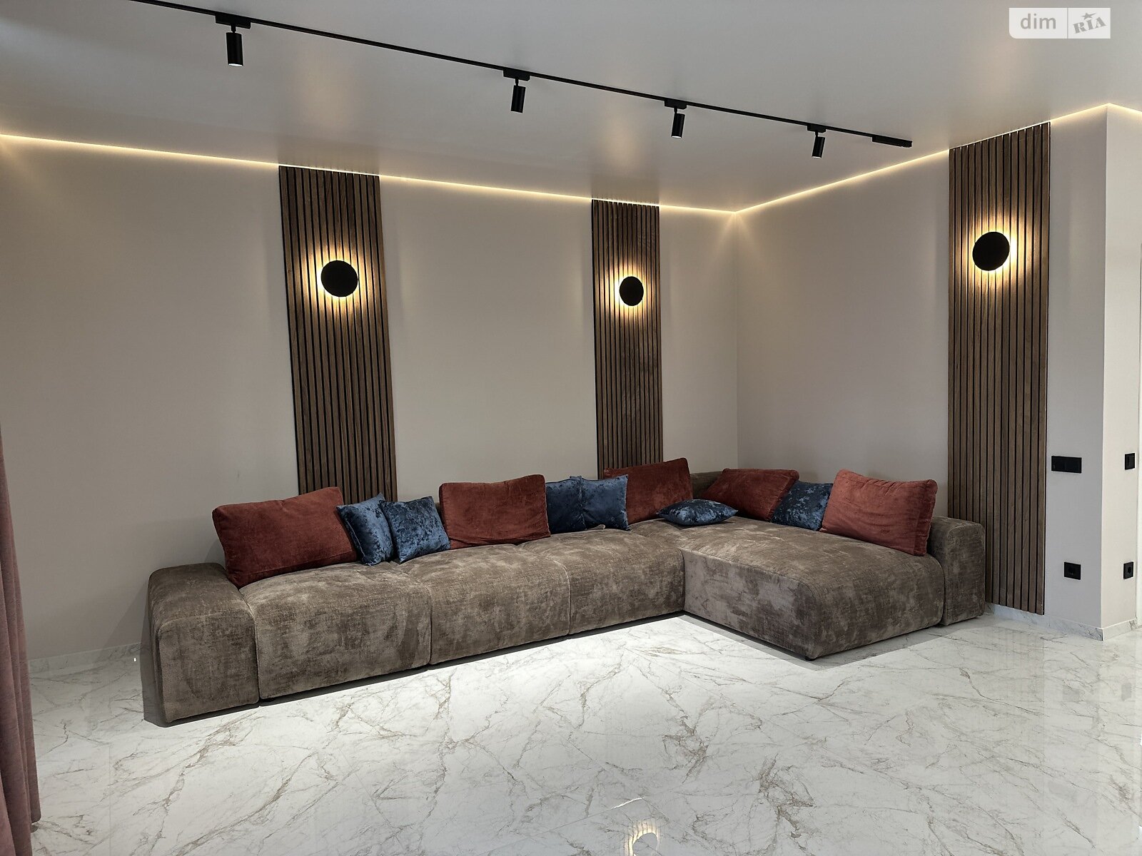 двоповерховий таунхаус, 180 кв. м, цегла. Продаж в Ужгороді, район Новий фото 1 двоповерховий таунхаус, 180 кв. м, цегла. Продаж в Ужгороді, район Новий фото 1