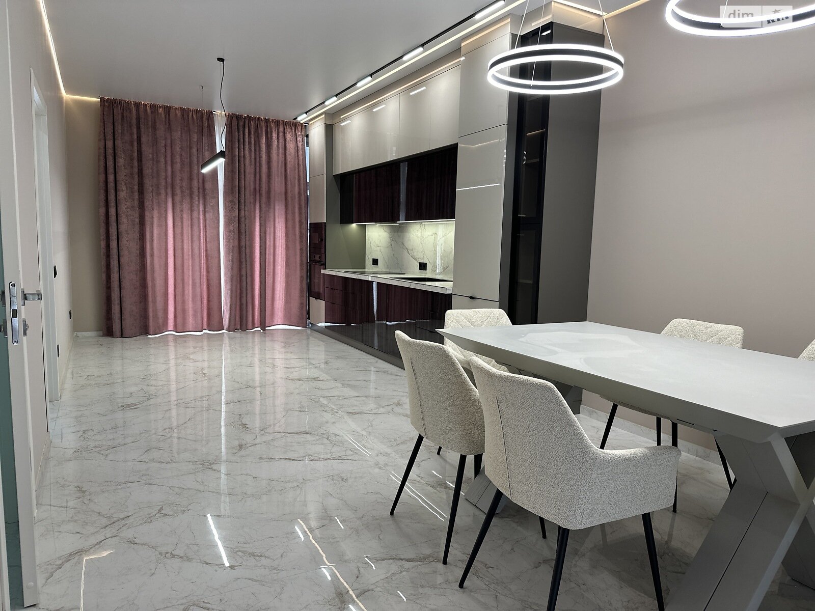 двоповерховий таунхаус, 180 кв. м, цегла. Продаж в Ужгороді, район Новий фото 1 двоповерховий таунхаус, 180 кв. м, цегла. Продаж в Ужгороді, район Новий фото 1