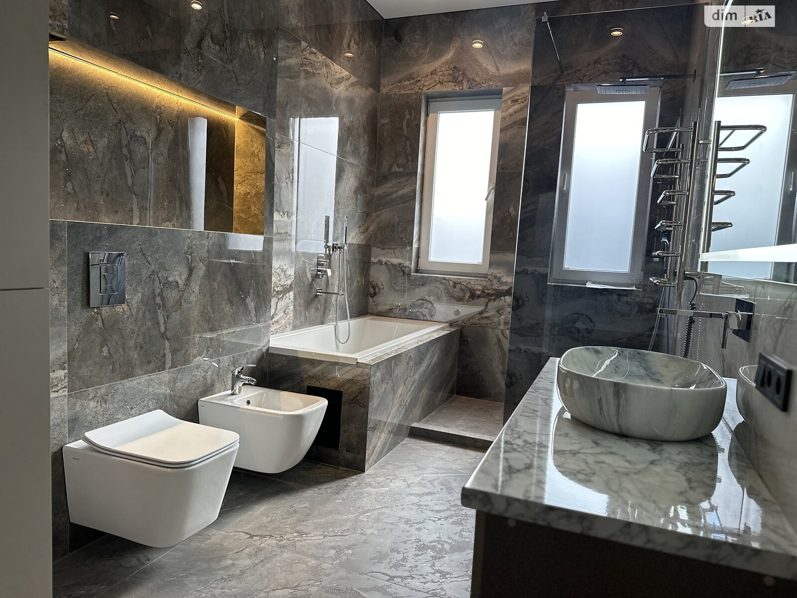 двоповерховий таунхаус, 180 кв. м, цегла. Продаж в Ужгороді, район Новий фото 1 двоповерховий таунхаус, 180 кв. м, цегла. Продаж в Ужгороді, район Новий фото 1