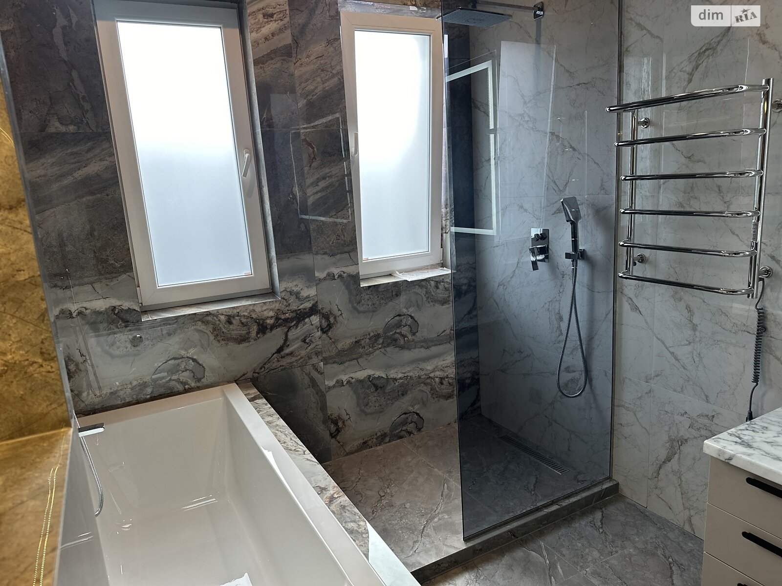 двоповерховий таунхаус, 180 кв. м, цегла. Продаж в Ужгороді, район Новий фото 1 двоповерховий таунхаус, 180 кв. м, цегла. Продаж в Ужгороді, район Новий фото 1