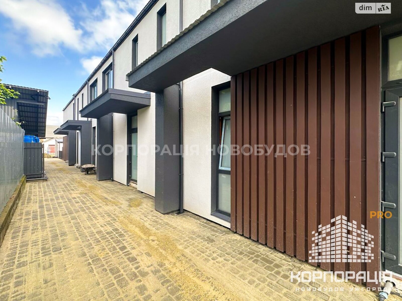 двоповерховий таунхаус, 139.88 кв. м, цегла. Продаж в Ужгороді, район Подлипники фото 1 двоповерховий таунхаус, 139.88 кв. м, цегла. Продаж в Ужгороді, район Подлипники фото 1