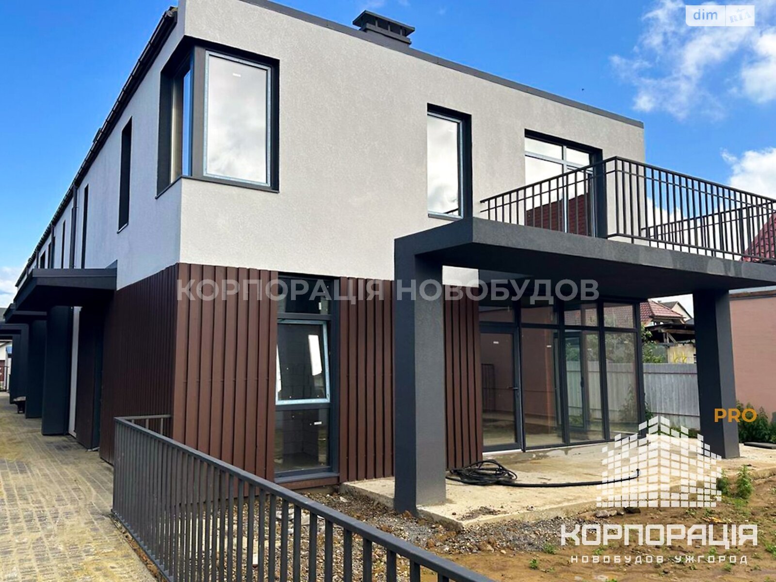 двоповерховий таунхаус, 110.63 кв. м, цегла. Продаж в Ужгороді, район Подлипники фото 1 двоповерховий таунхаус, 110.63 кв. м, цегла. Продаж в Ужгороді, район Подлипники фото 1