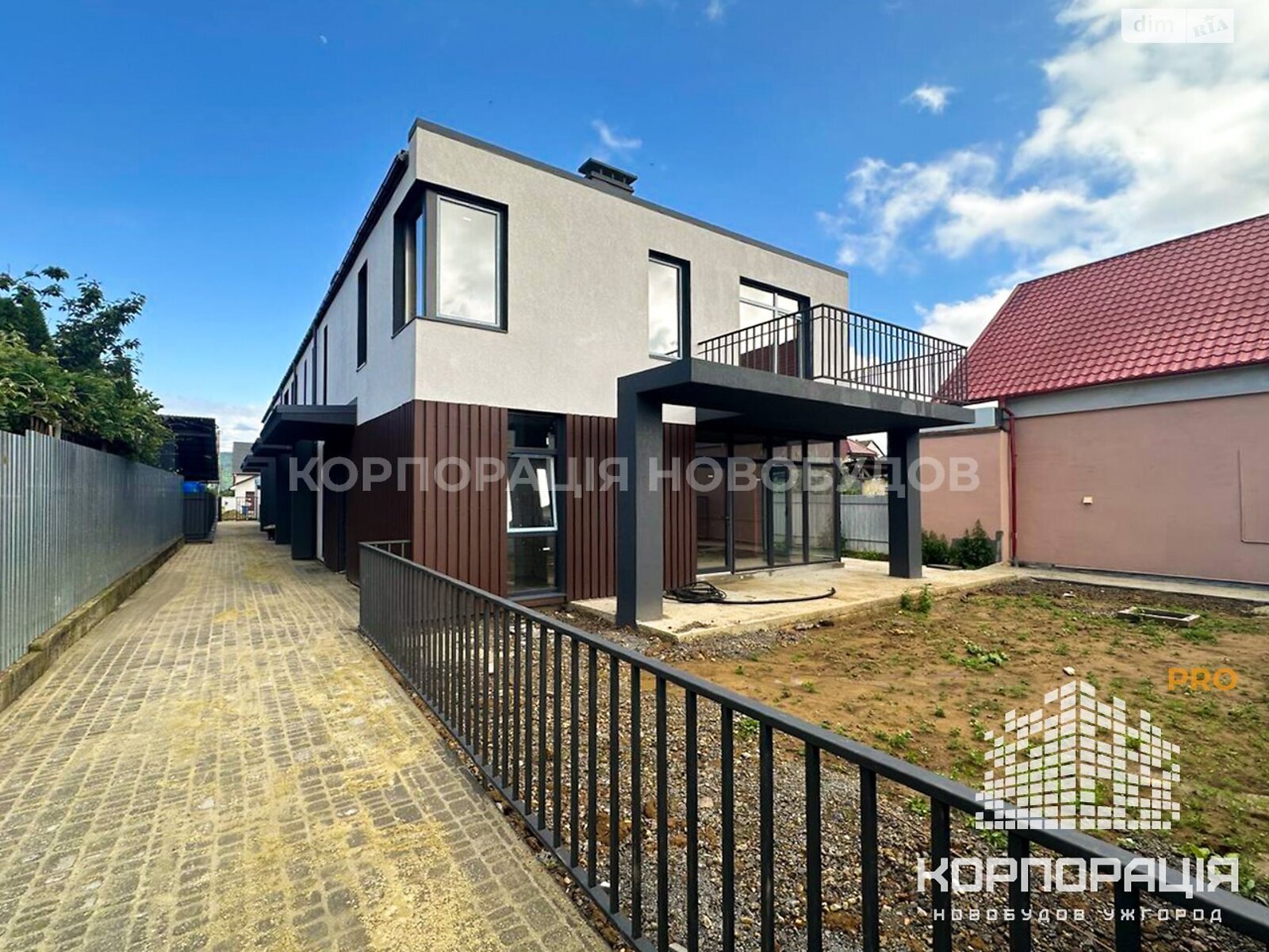 двоповерховий таунхаус, 110.63 кв. м, цегла. Продаж в Ужгороді, район Подлипники фото 1 двоповерховий таунхаус, 110.63 кв. м, цегла. Продаж в Ужгороді, район Подлипники фото 1