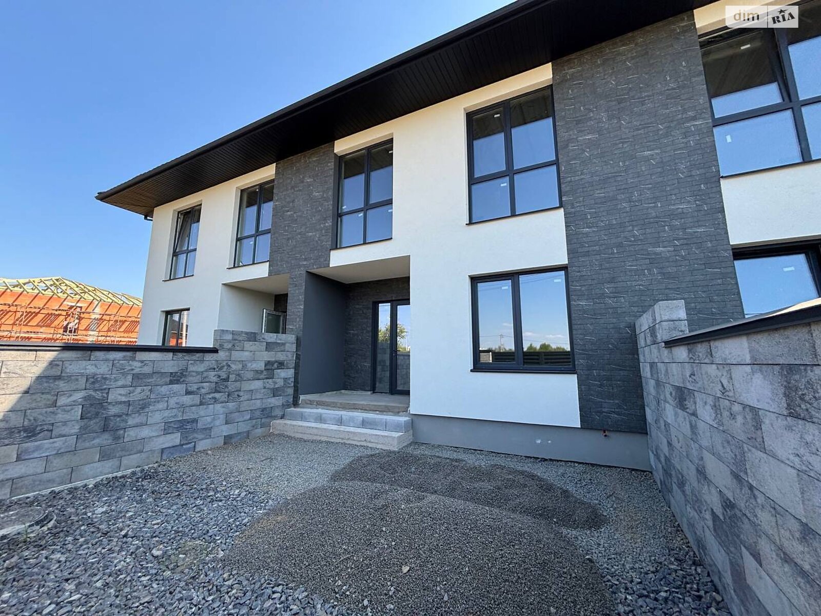 двоповерховий таунхаус, 139 кв. м, цегла. Продаж в Ужгороді, район Садовий фото 1 двоповерховий таунхаус, 139 кв. м, цегла. Продаж в Ужгороді, район Садовий фото 1