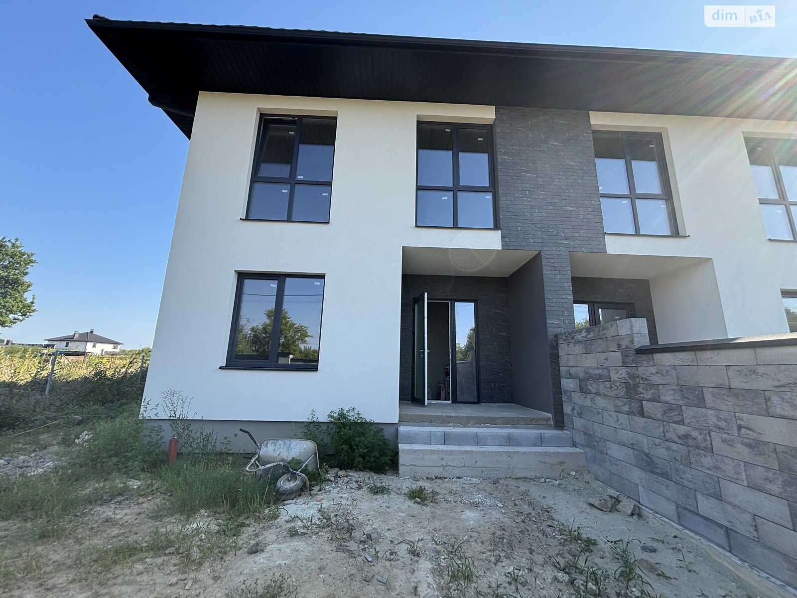 двоповерховий таунхаус, 145 кв. м, цегла. Продаж в Ужгороді, район Садовий фото 1 двоповерховий таунхаус, 145 кв. м, цегла. Продаж в Ужгороді, район Садовий фото 1