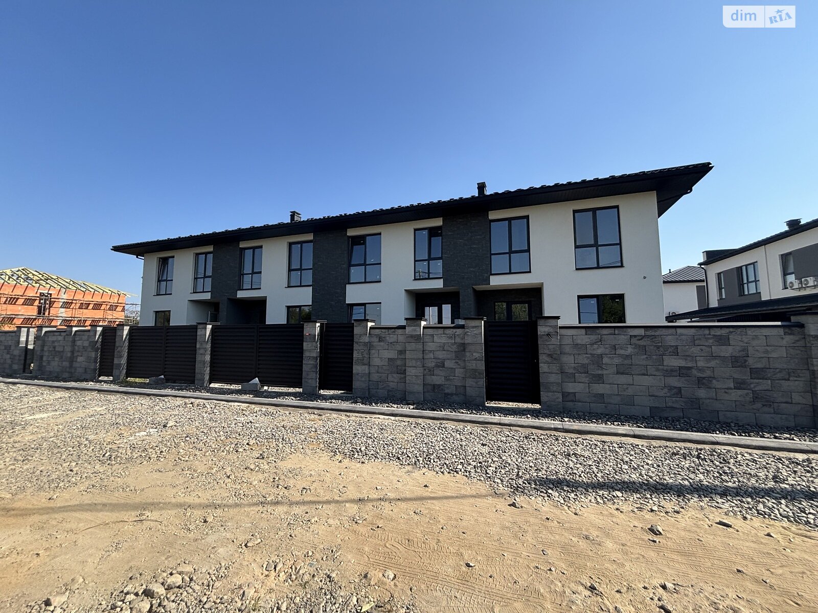 двоповерховий таунхаус, 145 кв. м, цегла. Продаж в Ужгороді, район Садовий фото 1 двоповерховий таунхаус, 145 кв. м, цегла. Продаж в Ужгороді, район Садовий фото 1