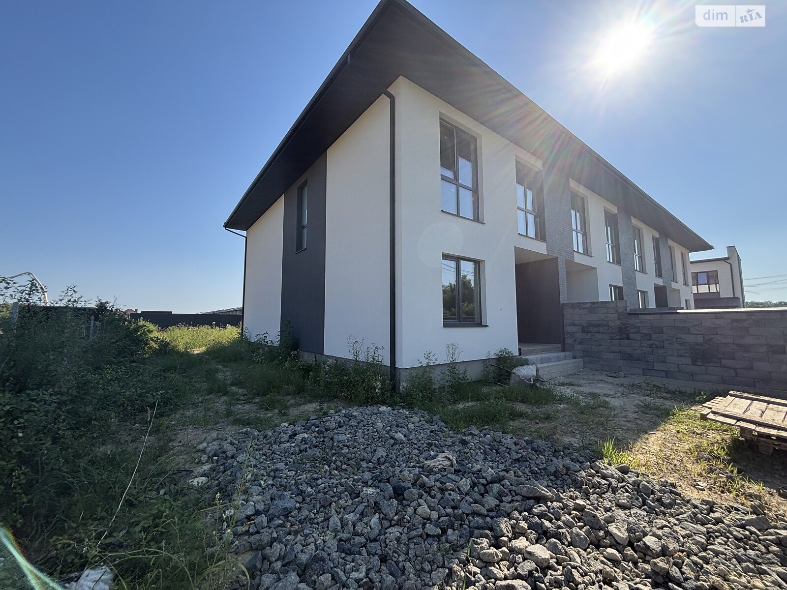 двоповерховий таунхаус, 145 кв. м, цегла. Продаж в Ужгороді, район Садовий фото 1 двоповерховий таунхаус, 145 кв. м, цегла. Продаж в Ужгороді, район Садовий фото 1