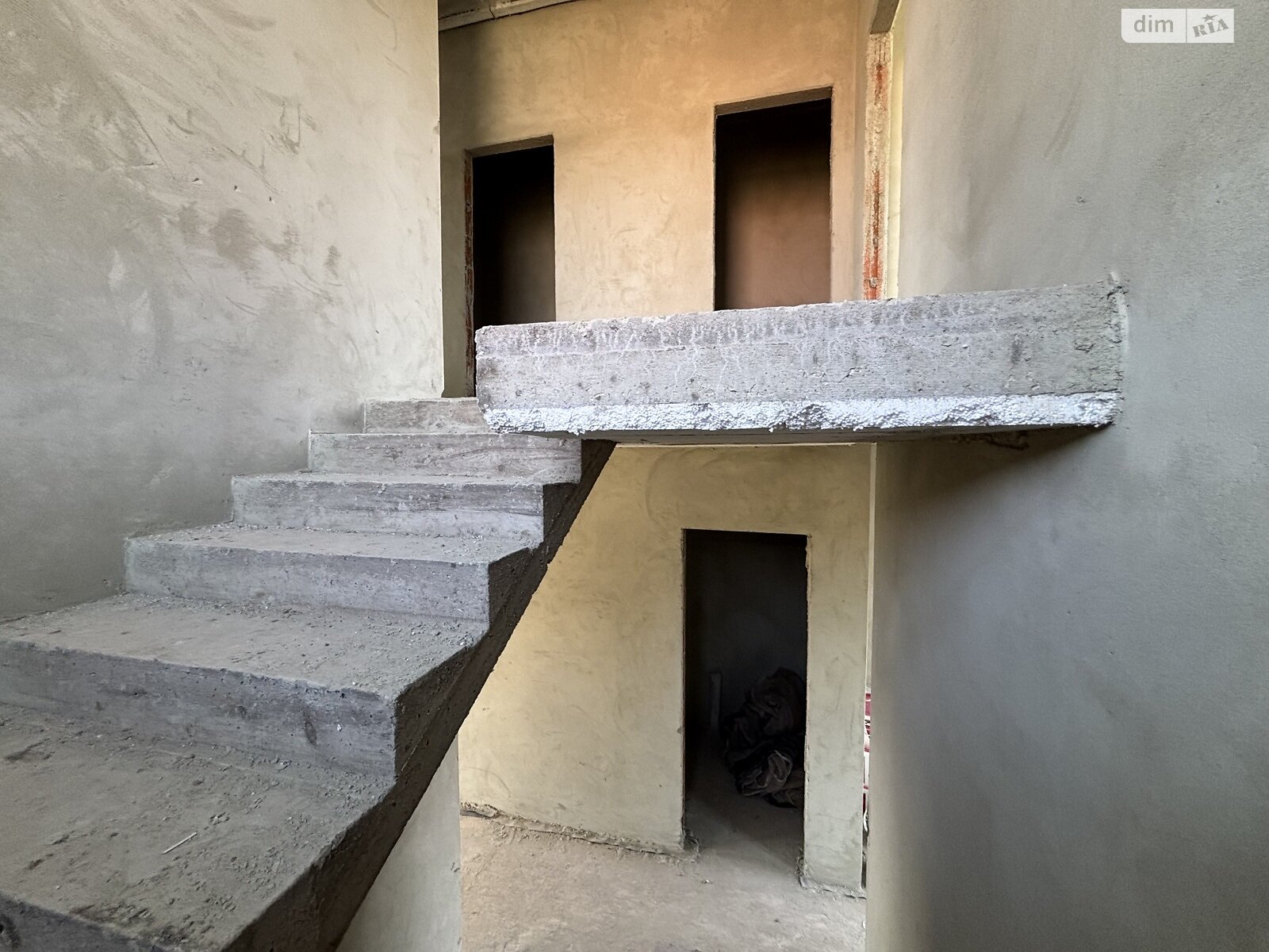 двоповерховий таунхаус, 145 кв. м, цегла. Продаж в Ужгороді, район Садовий фото 1 двоповерховий таунхаус, 145 кв. м, цегла. Продаж в Ужгороді, район Садовий фото 1