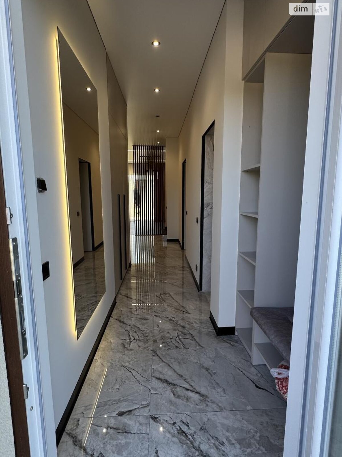 двоповерховий таунхаус, 130 кв. м, кирпич. Продаж в Ужгороді, район Садовий фото 1 двоповерховий таунхаус, 130 кв. м, кирпич. Продаж в Ужгороді, район Садовий фото 1