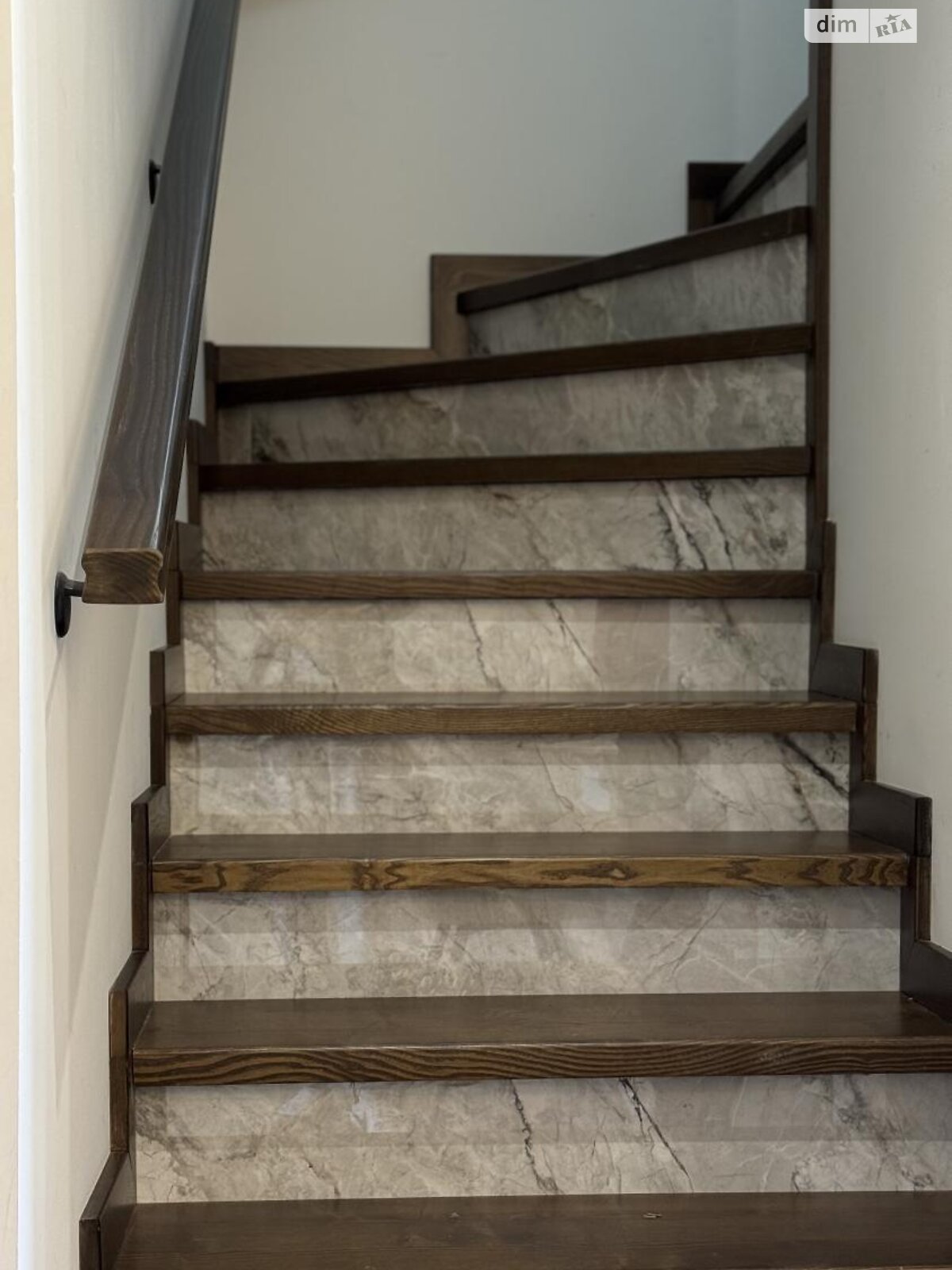 двоповерховий таунхаус, 130 кв. м, кирпич. Продаж в Ужгороді, район Садовий фото 1 двоповерховий таунхаус, 130 кв. м, кирпич. Продаж в Ужгороді, район Садовий фото 1