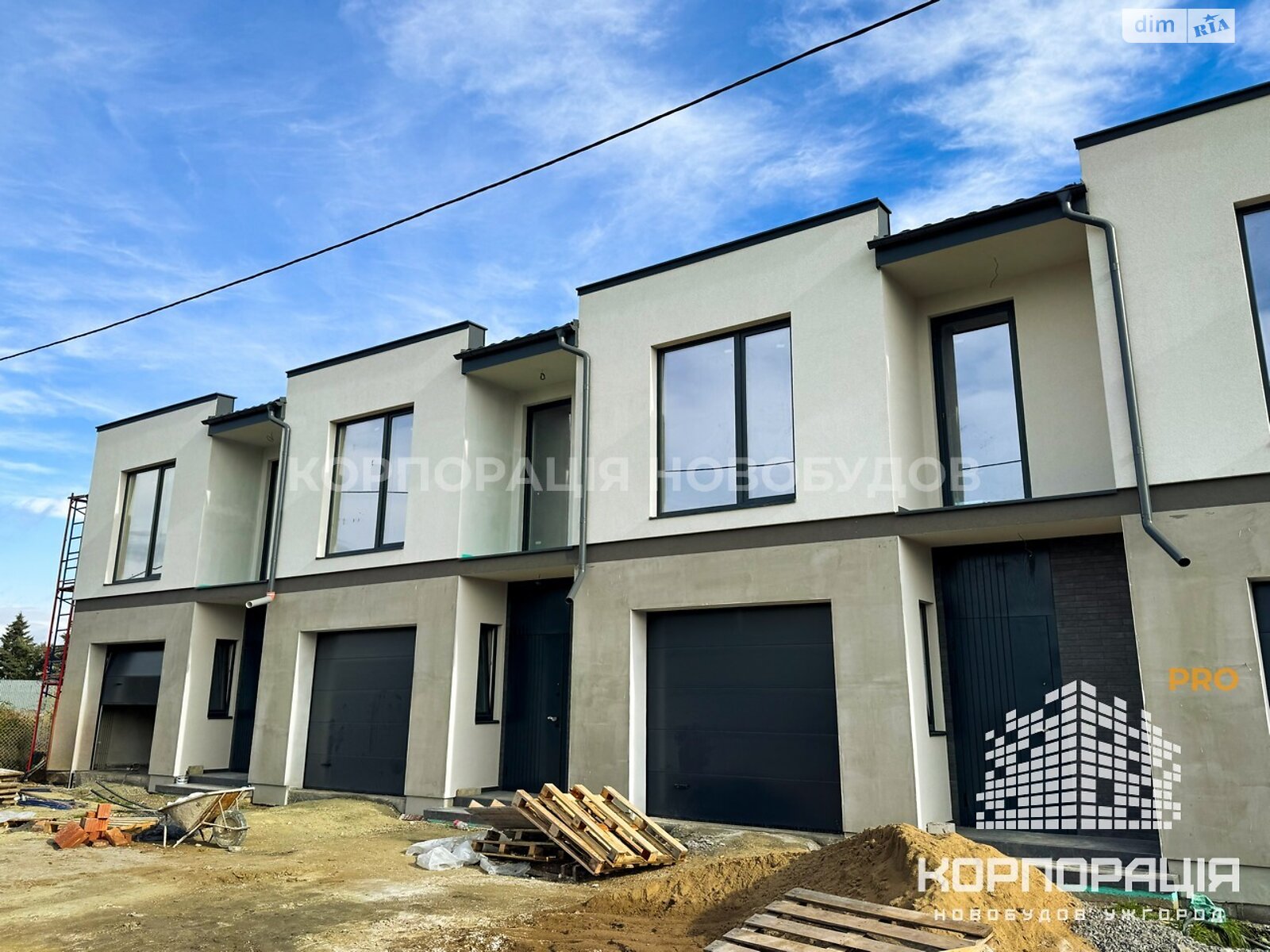 двухэтажный таунхаус, 124 кв. м, кирпич. Продажа в Ужгороде район Садовый фото 1 двухэтажный таунхаус, 124 кв. м, кирпич. Продажа в Ужгороде район Садовый фото 1