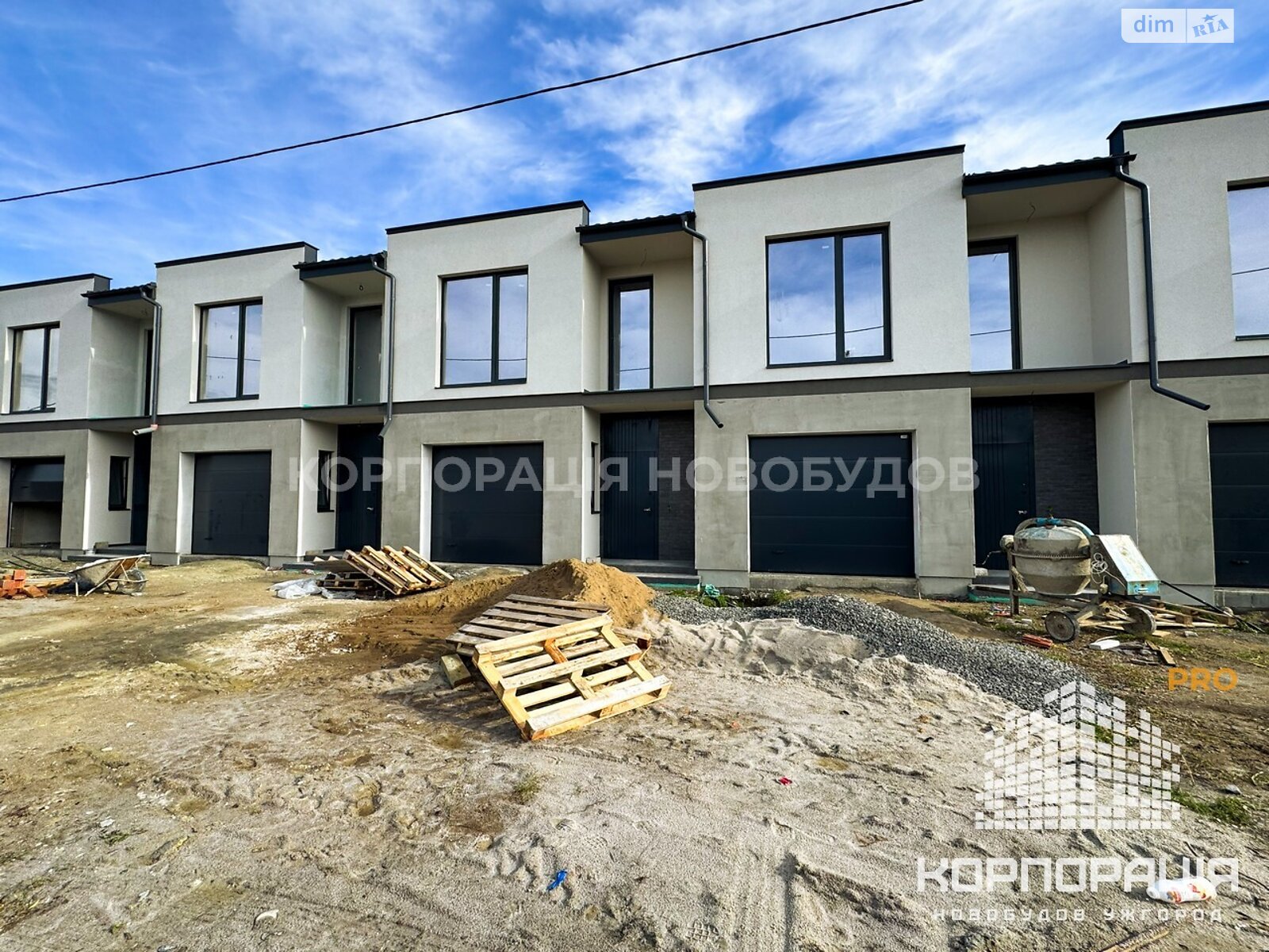 двухэтажный таунхаус, 124 кв. м, кирпич. Продажа в Ужгороде район Садовый фото 1 двухэтажный таунхаус, 124 кв. м, кирпич. Продажа в Ужгороде район Садовый фото 1