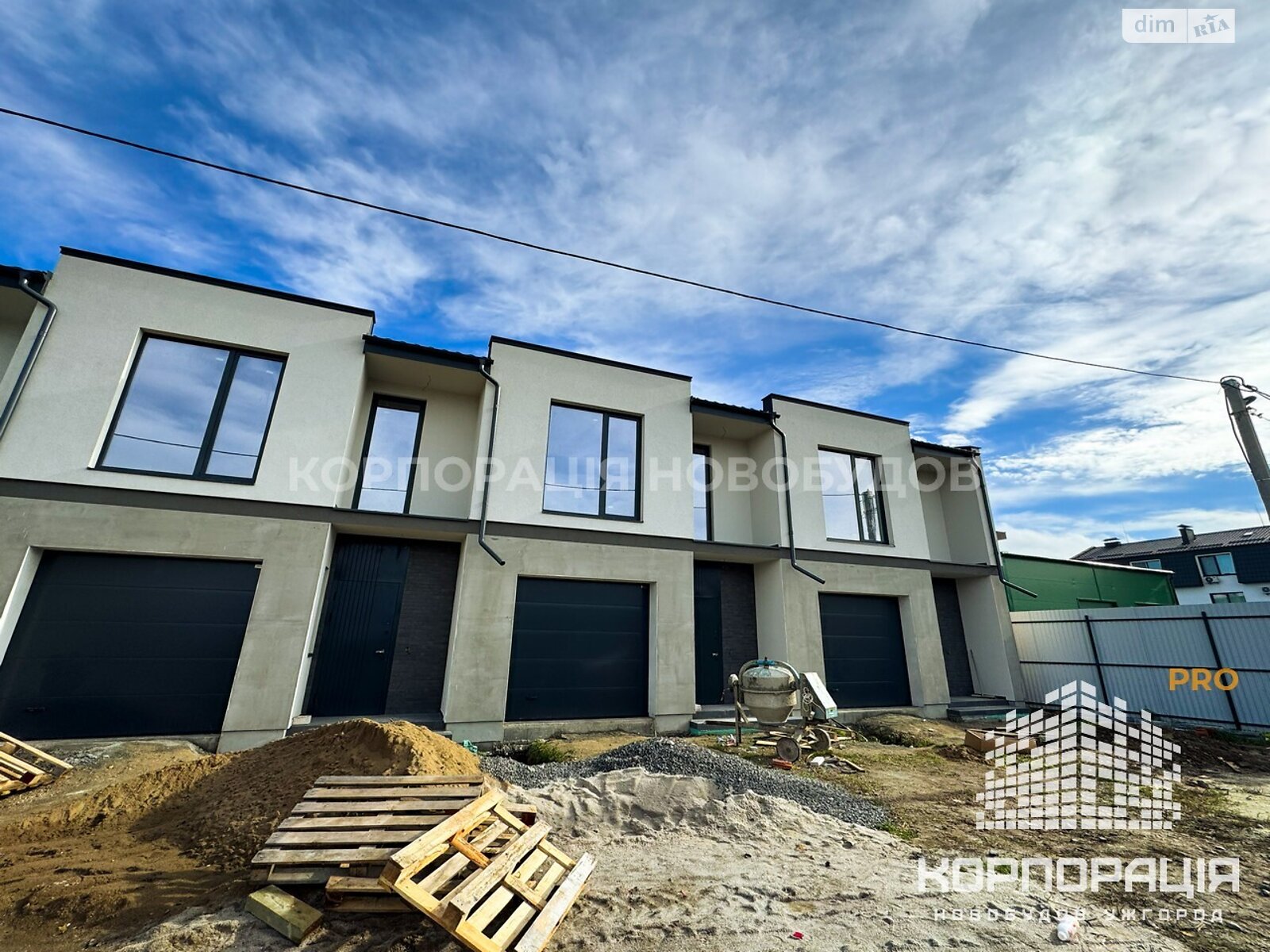 двухэтажный таунхаус, 124 кв. м, кирпич. Продажа в Ужгороде район Садовый фото 1 двухэтажный таунхаус, 124 кв. м, кирпич. Продажа в Ужгороде район Садовый фото 1