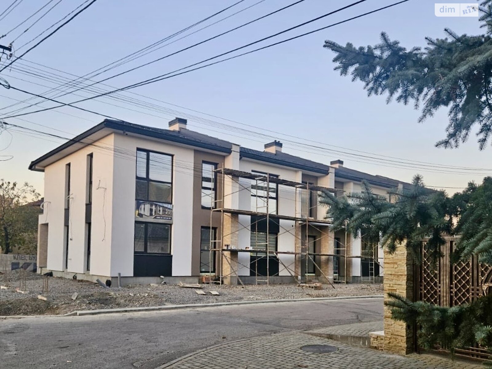 двоповерховий таунхаус, 145 кв. м, цегла. Продаж в Ужгороді, район Свепомоц фото 1 двоповерховий таунхаус, 145 кв. м, цегла. Продаж в Ужгороді, район Свепомоц фото 1