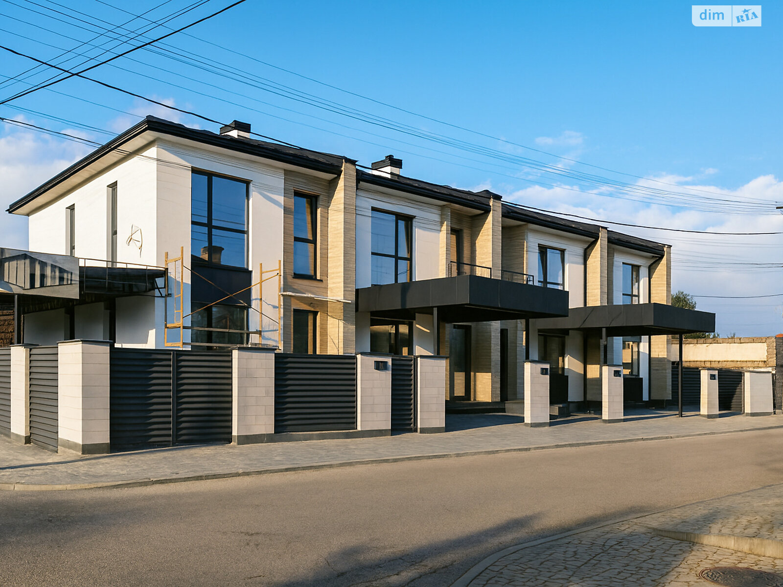 двоповерховий таунхаус, 145 кв. м, цегла. Продаж в Ужгороді, район Свепомоц фото 1 двоповерховий таунхаус, 145 кв. м, цегла. Продаж в Ужгороді, район Свепомоц фото 1