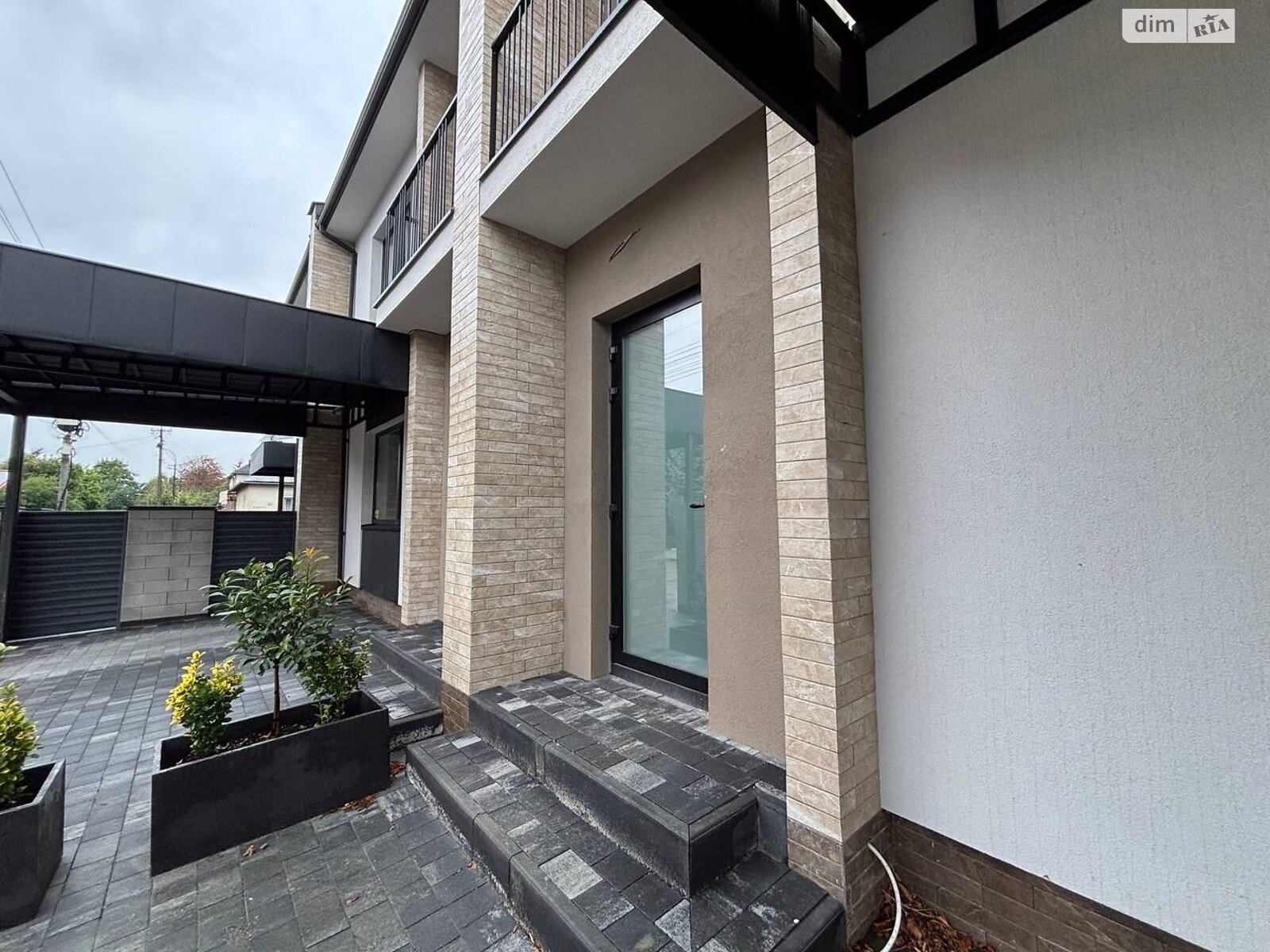 двоповерховий таунхаус, 145 кв. м, цегла. Продаж в Ужгороді, район Свепомоц фото 1 двоповерховий таунхаус, 145 кв. м, цегла. Продаж в Ужгороді, район Свепомоц фото 1