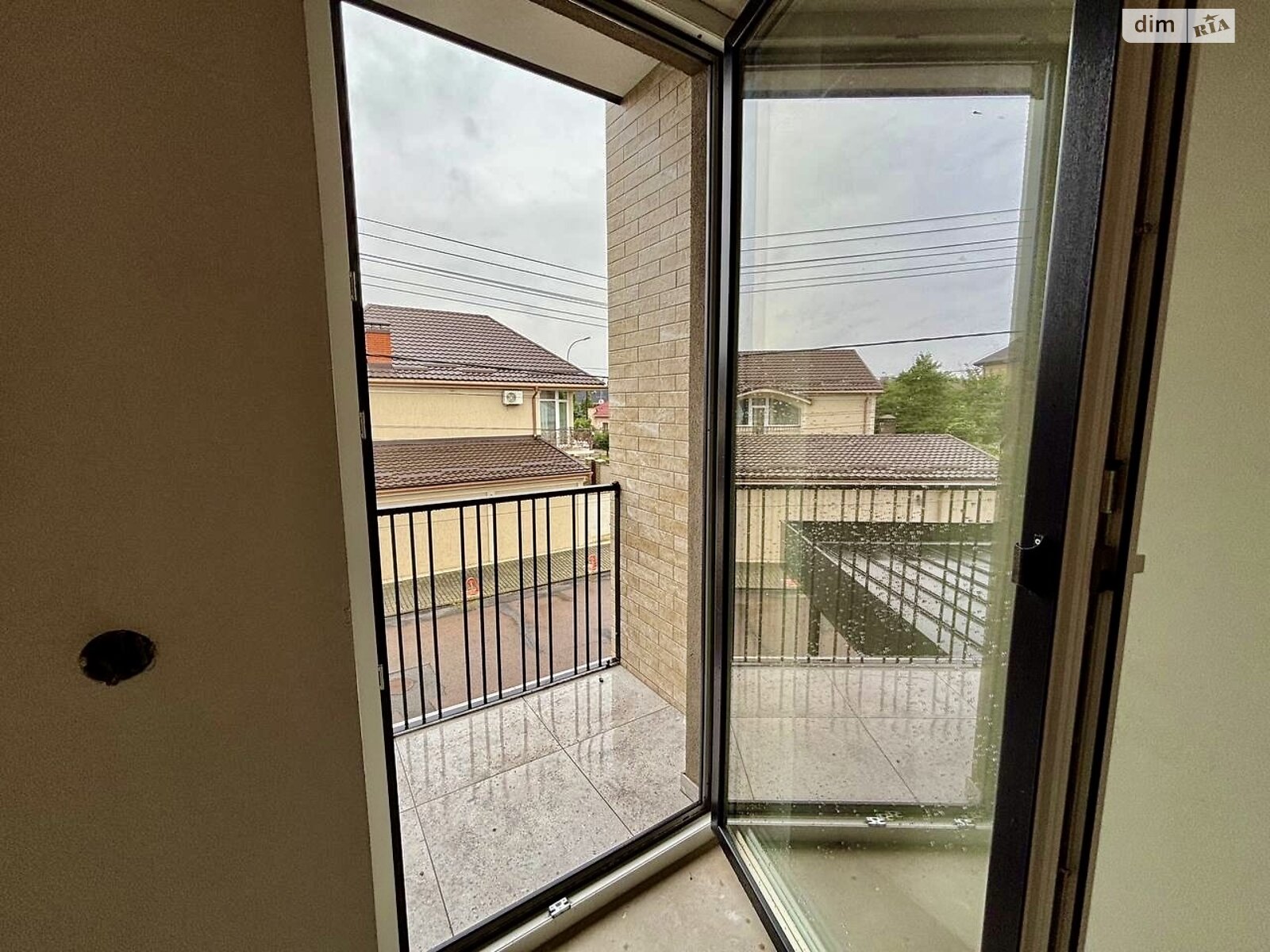 двоповерховий таунхаус, 145 кв. м, цегла. Продаж в Ужгороді, район Свепомоц фото 1 двоповерховий таунхаус, 145 кв. м, цегла. Продаж в Ужгороді, район Свепомоц фото 1