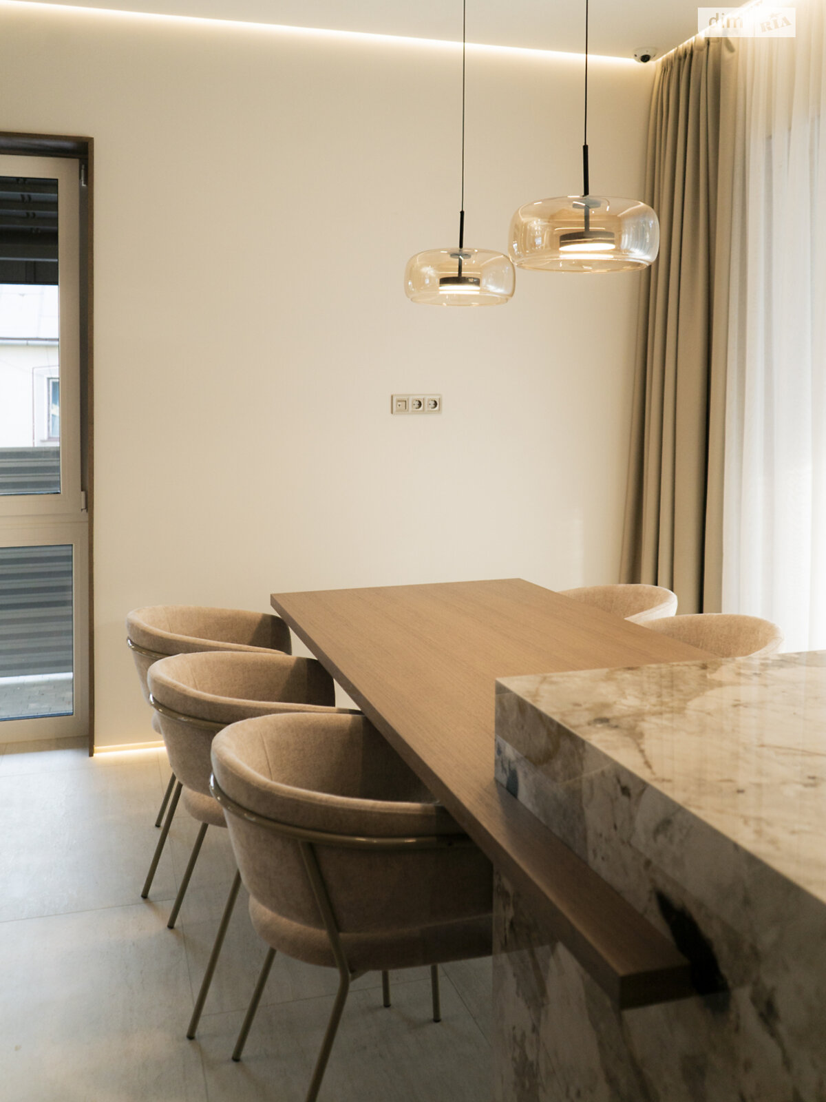 двухэтажный таунхаус, 117 кв. м, керамический блок. Продажа в Ужгороде район Свепомоц фото 1