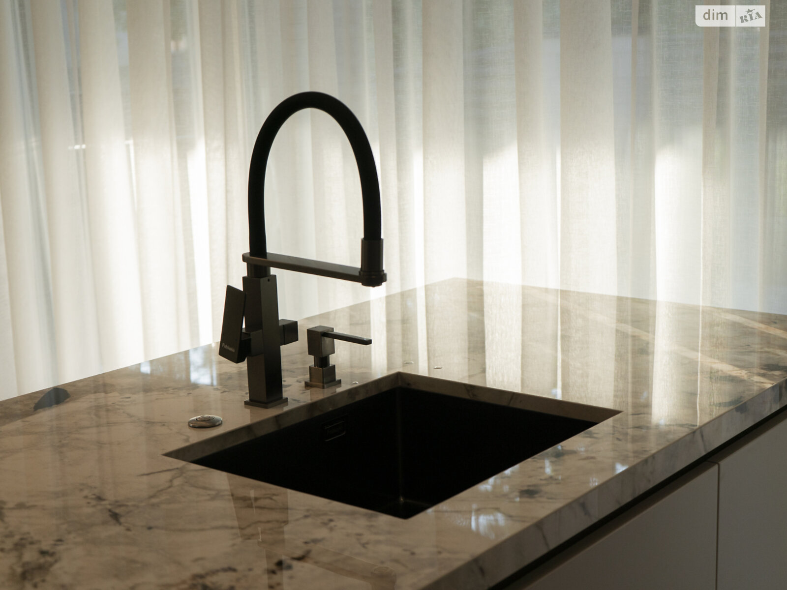 двухэтажный таунхаус, 117 кв. м, керамический блок. Продажа в Ужгороде район Свепомоц фото 1