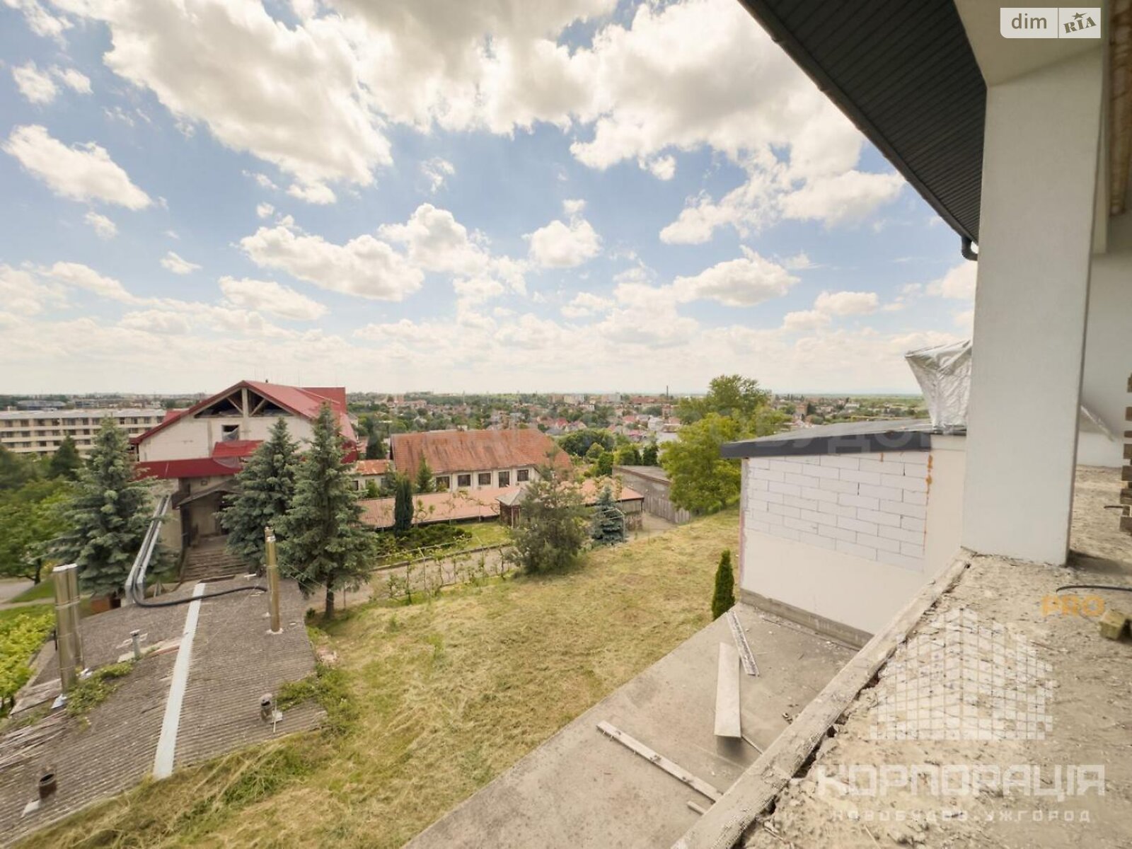 двухэтажный таунхаус, 178 кв. м, кирпич. Продажа в Ужгороде район Центр фото 1 двухэтажный таунхаус, 178 кв. м, кирпич. Продажа в Ужгороде район Центр фото 1