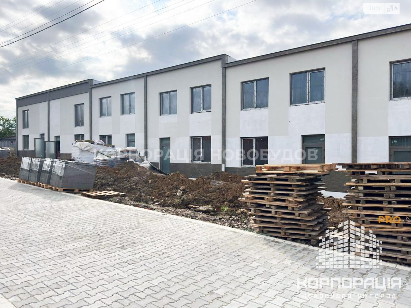 двухэтажный таунхаус, 181 кв. м, кирпич. Продажа в Ужгороде район Центр фото 1 двухэтажный таунхаус, 181 кв. м, кирпич. Продажа в Ужгороде район Центр фото 1