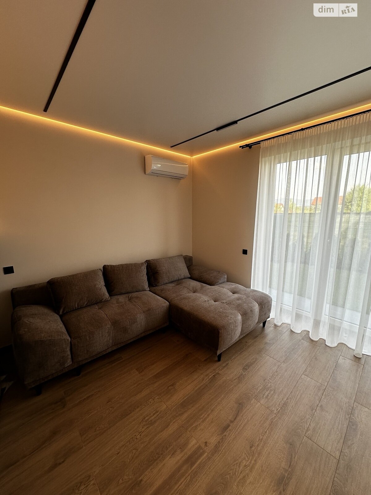 двоповерховий таунхаус, 100 кв. м, цегла. Продаж у Ужгороді фото 1 двоповерховий таунхаус, 100 кв. м, цегла. Продаж у Ужгороді фото 1