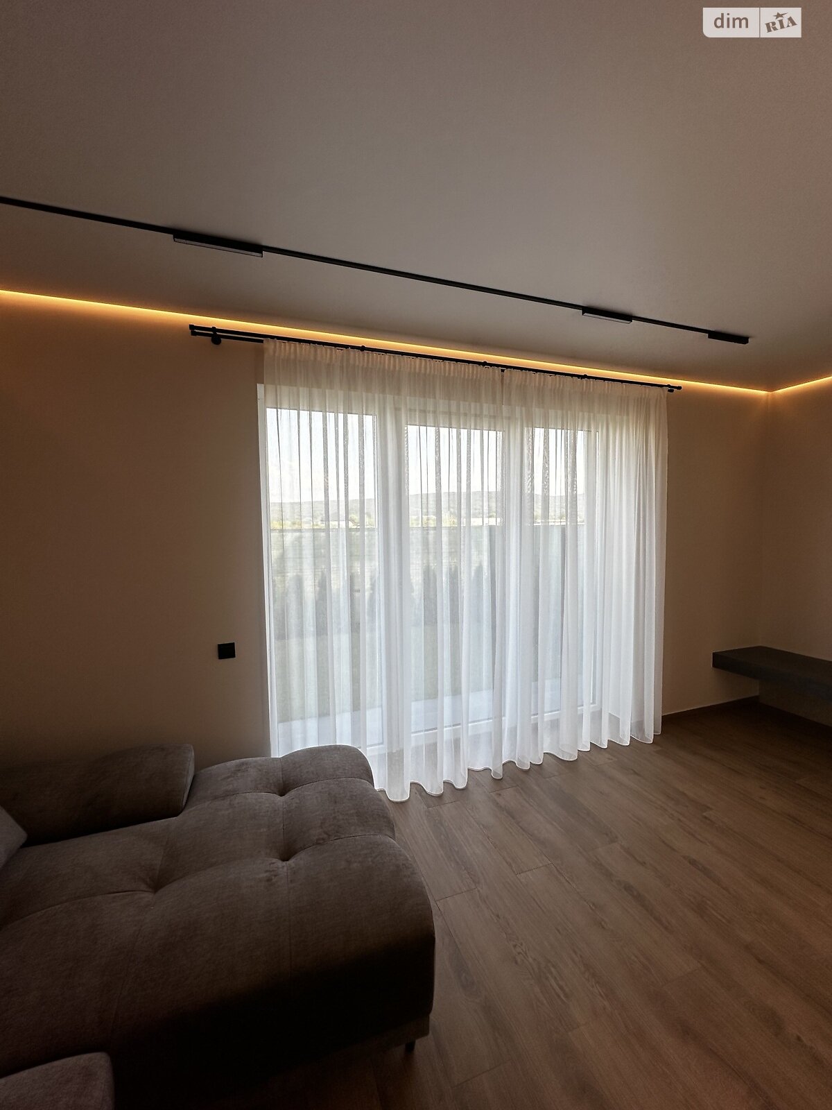 двоповерховий таунхаус, 100 кв. м, цегла. Продаж у Ужгороді фото 1 двоповерховий таунхаус, 100 кв. м, цегла. Продаж у Ужгороді фото 1