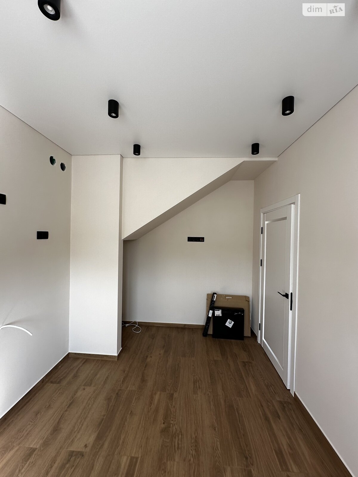 двоповерховий таунхаус, 100 кв. м, цегла. Продаж у Ужгороді фото 1 двоповерховий таунхаус, 100 кв. м, цегла. Продаж у Ужгороді фото 1