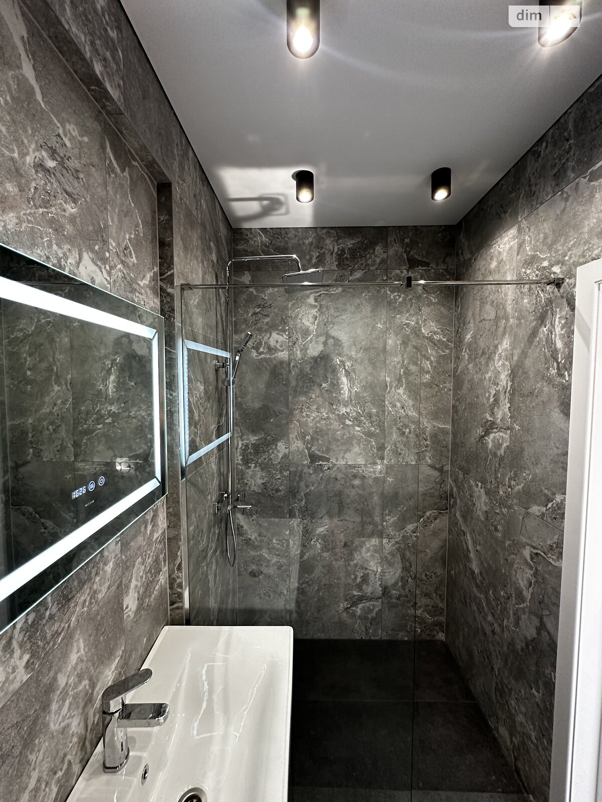 двоповерховий таунхаус, 100 кв. м, цегла. Продаж у Ужгороді фото 1 двоповерховий таунхаус, 100 кв. м, цегла. Продаж у Ужгороді фото 1