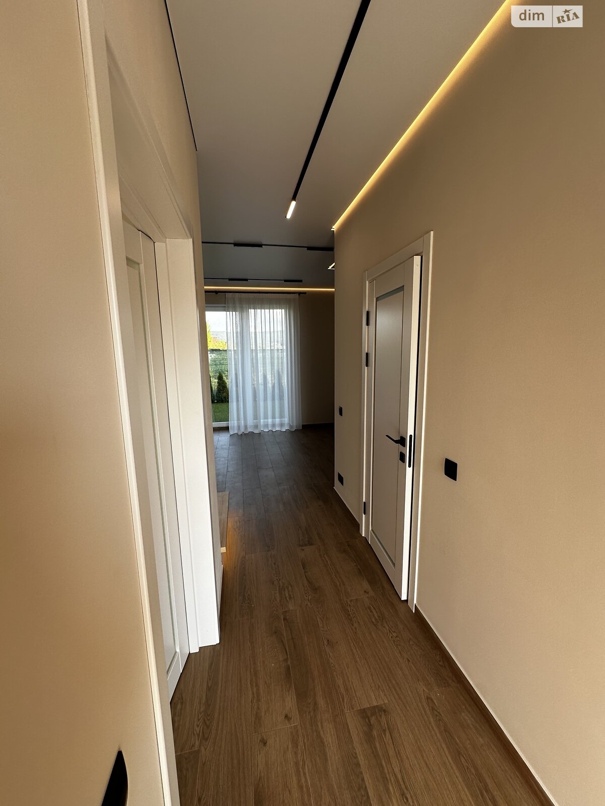 двоповерховий таунхаус, 100 кв. м, цегла. Продаж у Ужгороді фото 1 двоповерховий таунхаус, 100 кв. м, цегла. Продаж у Ужгороді фото 1