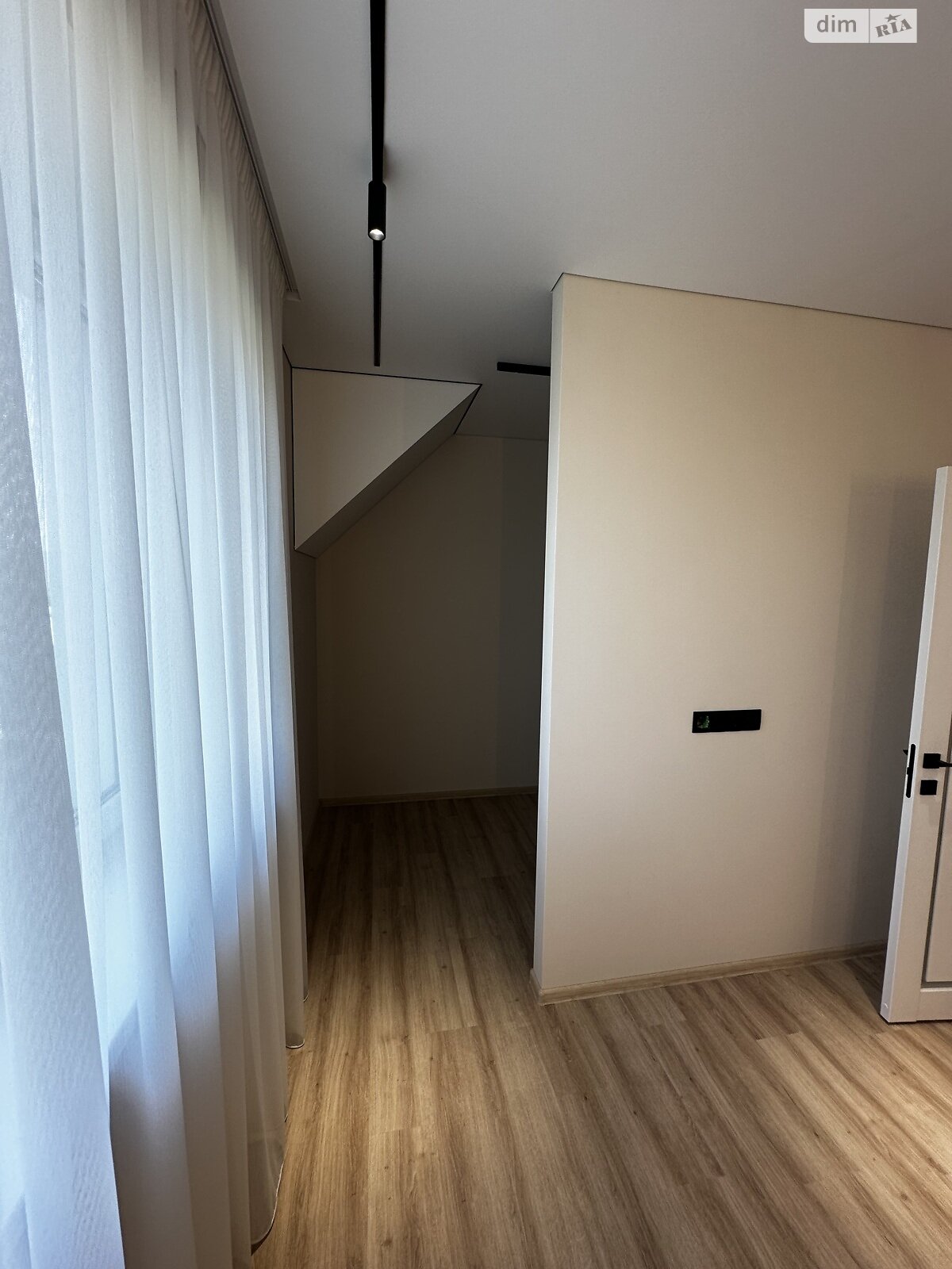 двоповерховий таунхаус, 100 кв. м, цегла. Продаж у Ужгороді фото 1 двоповерховий таунхаус, 100 кв. м, цегла. Продаж у Ужгороді фото 1