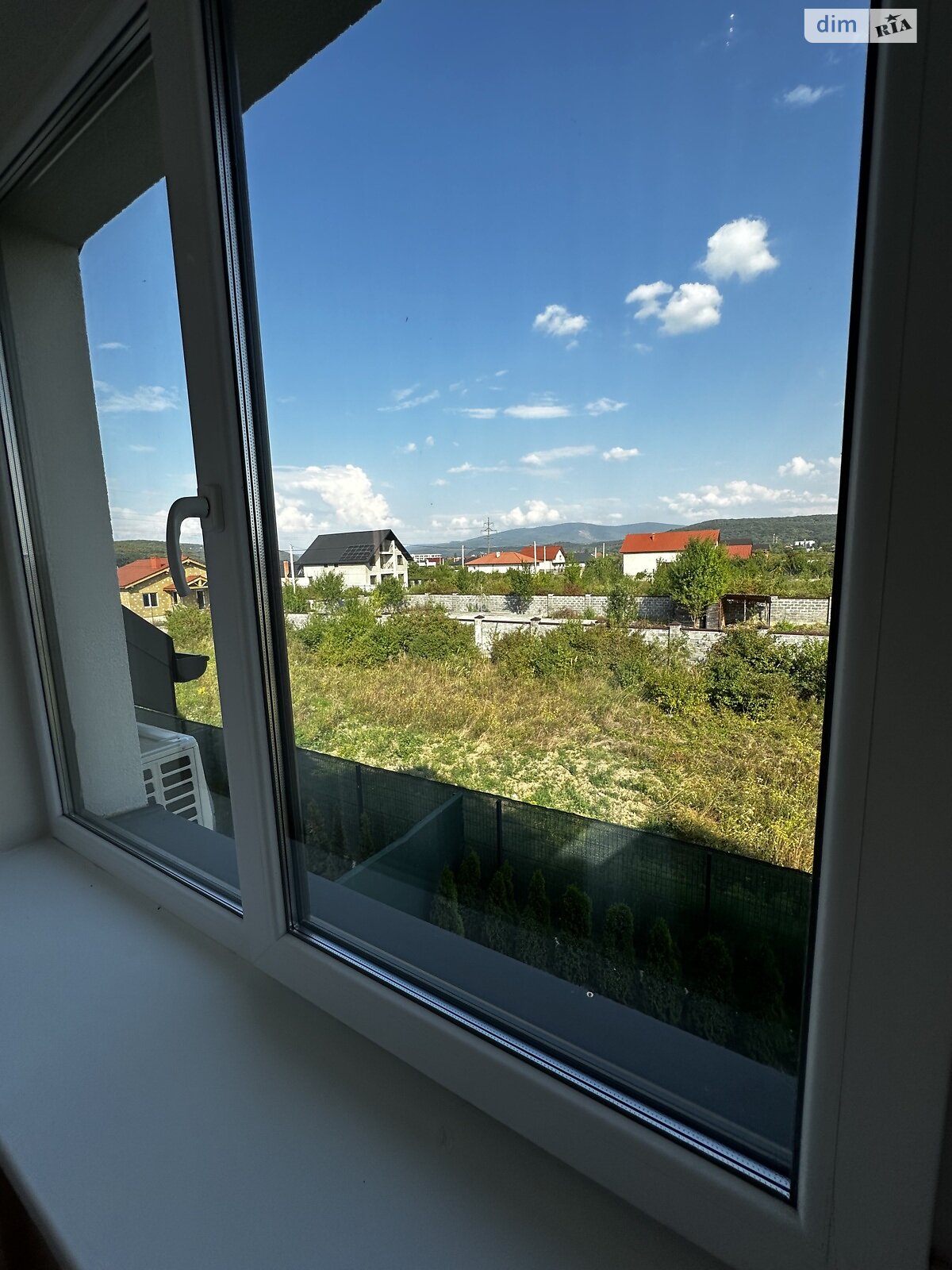 двоповерховий таунхаус, 100 кв. м, цегла. Продаж у Ужгороді фото 1 двоповерховий таунхаус, 100 кв. м, цегла. Продаж у Ужгороді фото 1