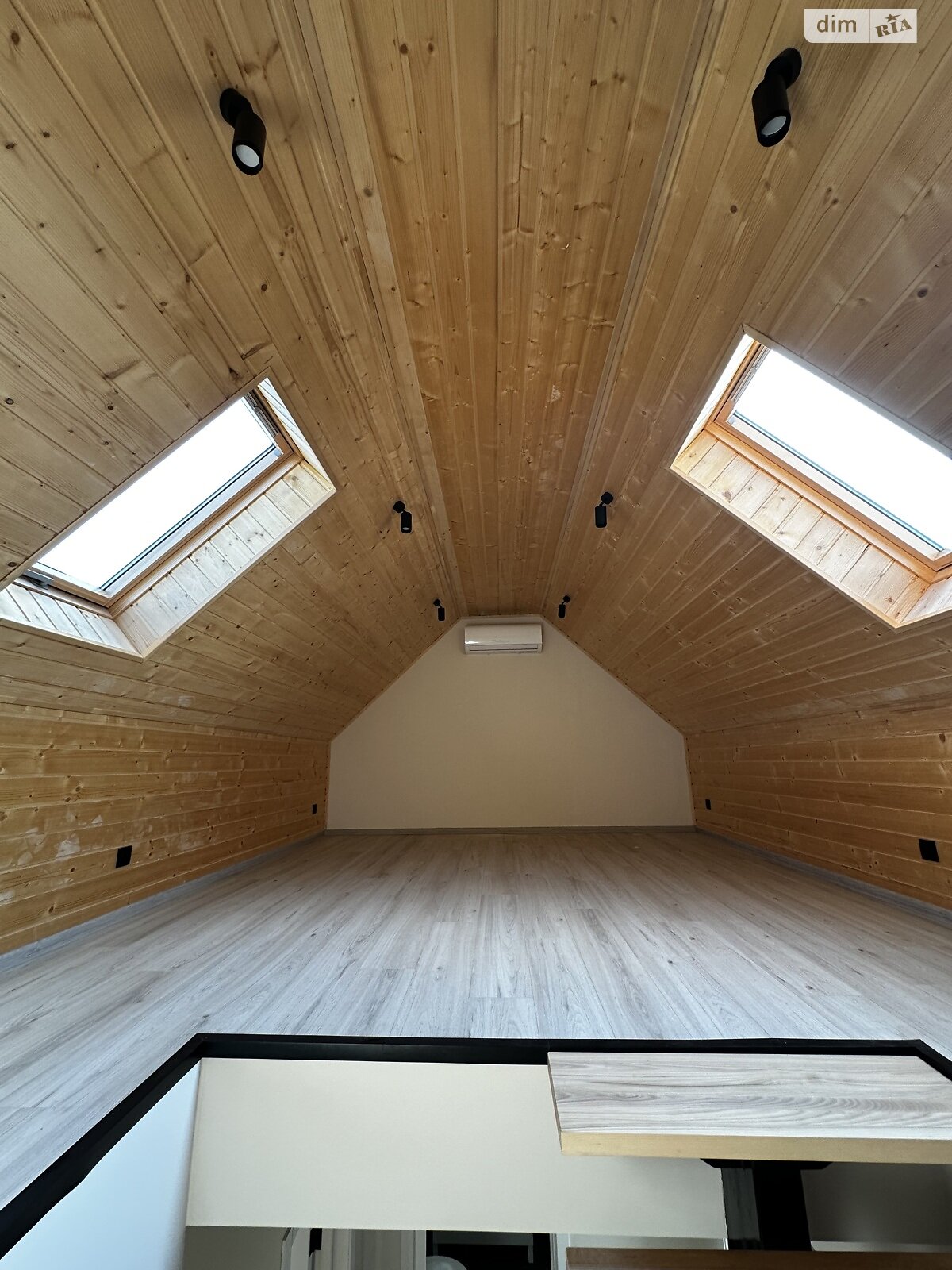 двоповерховий таунхаус, 100 кв. м, цегла. Продаж у Ужгороді фото 1 двоповерховий таунхаус, 100 кв. м, цегла. Продаж у Ужгороді фото 1