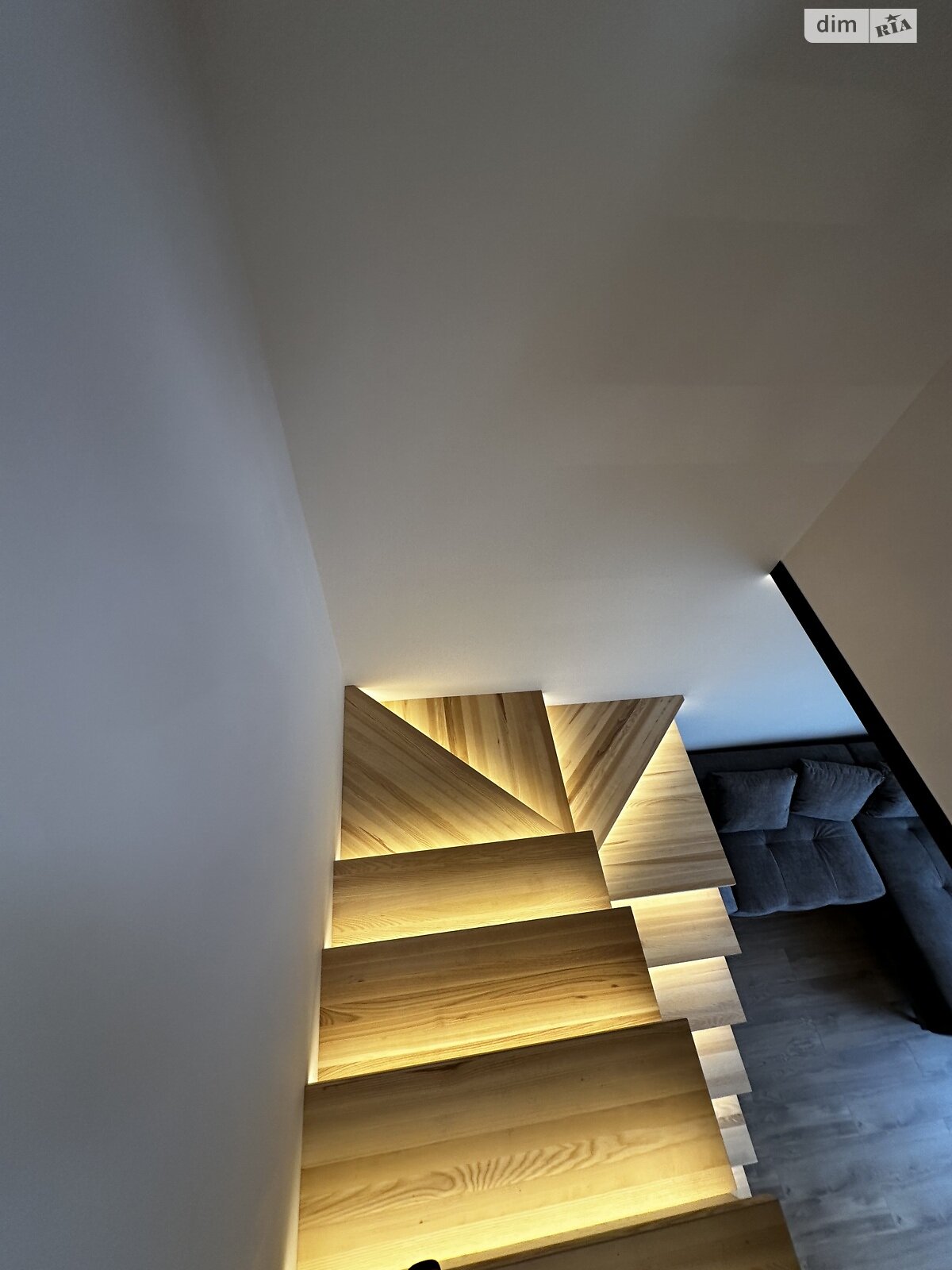 двоповерховий таунхаус, 100 кв. м, цегла. Продаж у Ужгороді фото 1 двоповерховий таунхаус, 100 кв. м, цегла. Продаж у Ужгороді фото 1