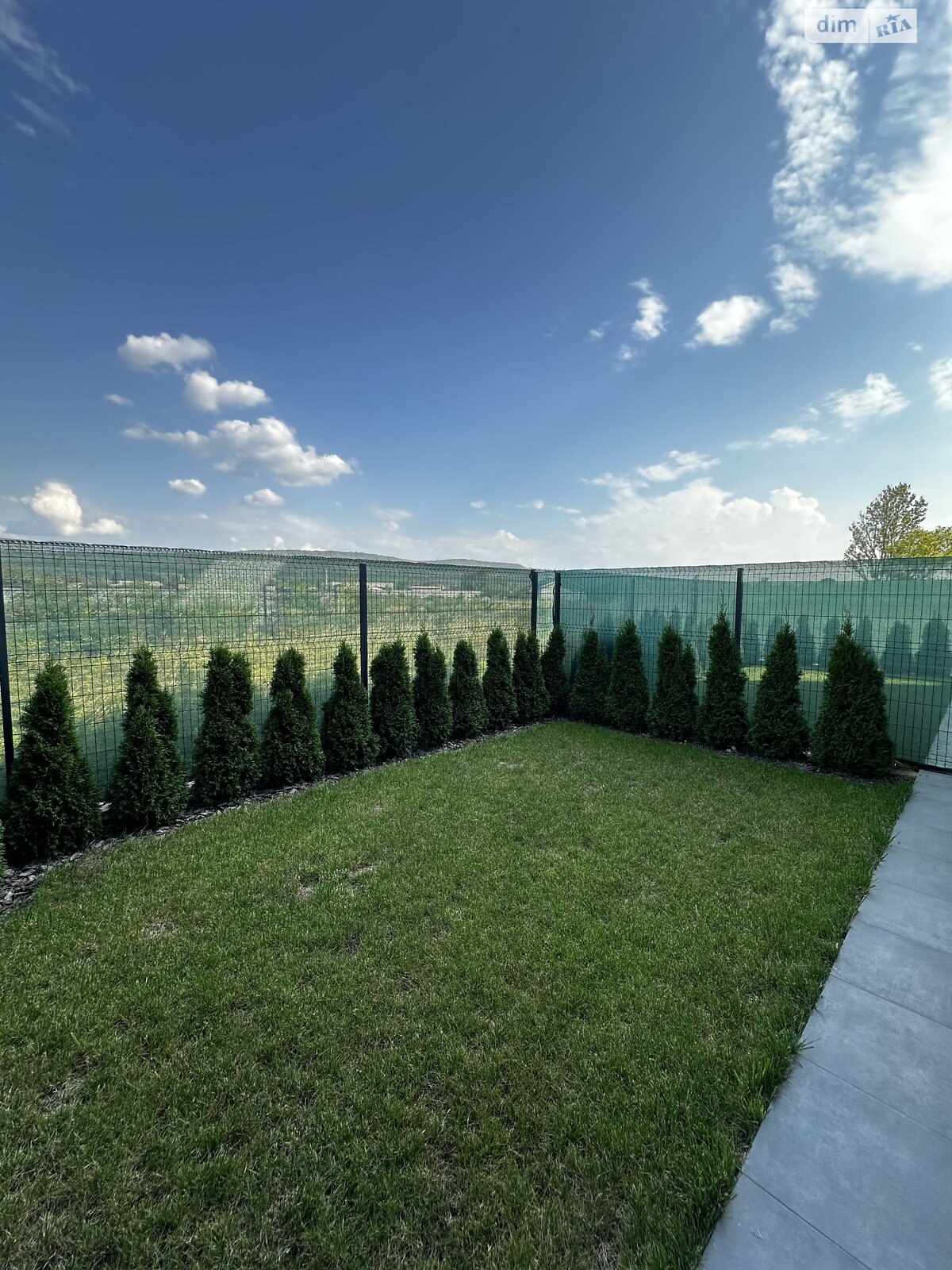 двоповерховий таунхаус, 100 кв. м, цегла. Продаж у Ужгороді фото 1 двоповерховий таунхаус, 100 кв. м, цегла. Продаж у Ужгороді фото 1