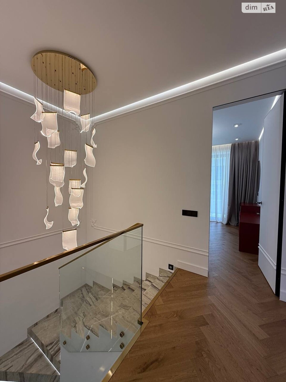 двоповерховий таунхаус, 150 кв. м, цегла. Продаж у Ужгороді фото 1 двоповерховий таунхаус, 150 кв. м, цегла. Продаж у Ужгороді фото 1