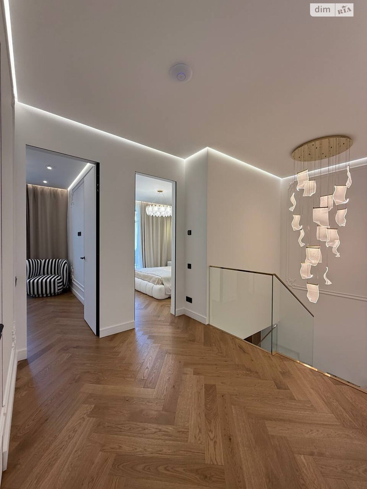 двоповерховий таунхаус, 150 кв. м, цегла. Продаж у Ужгороді фото 1 двоповерховий таунхаус, 150 кв. м, цегла. Продаж у Ужгороді фото 1